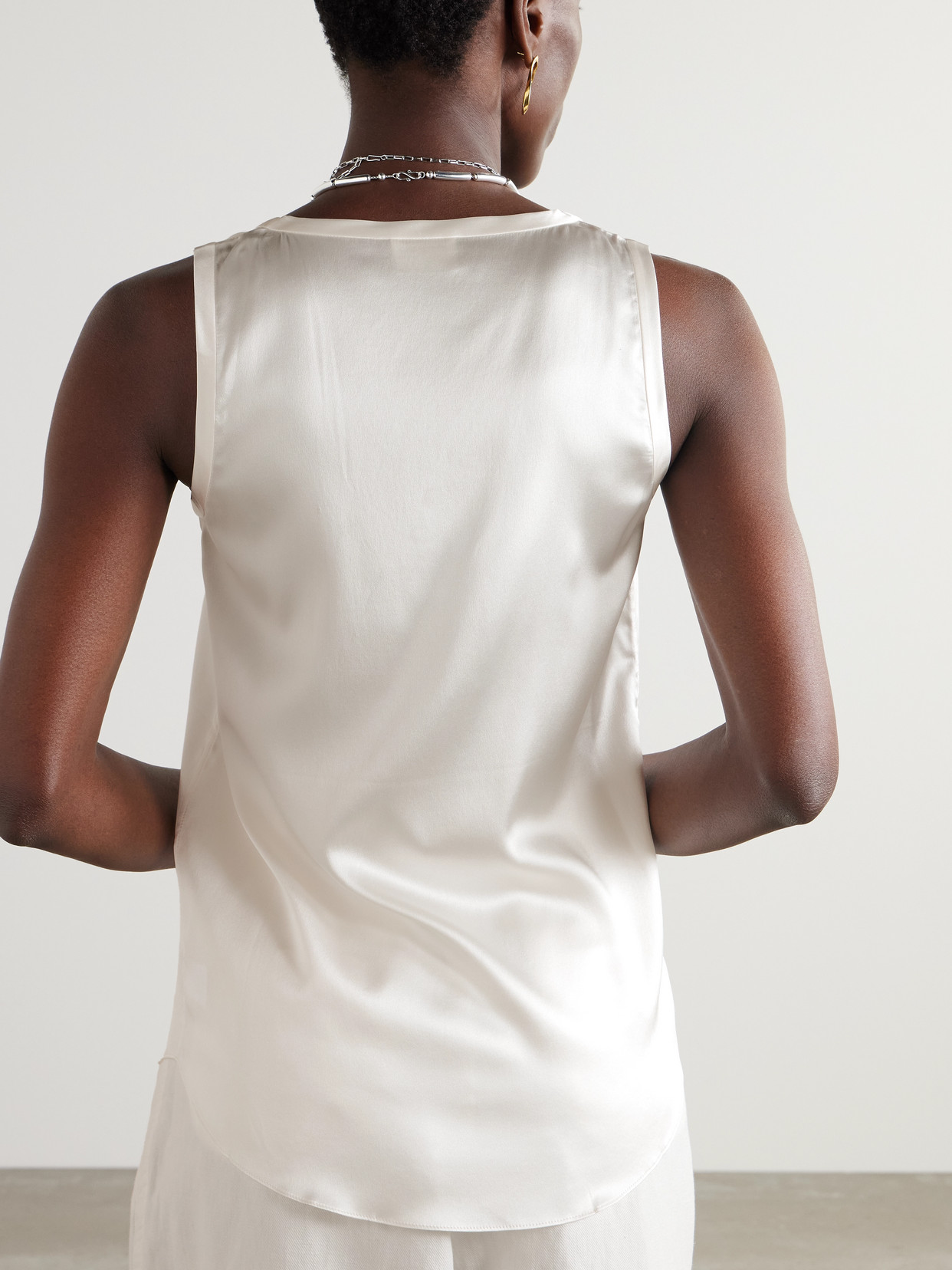 Brunello Cucinelli Silk-blend Satin Tank In Off-white