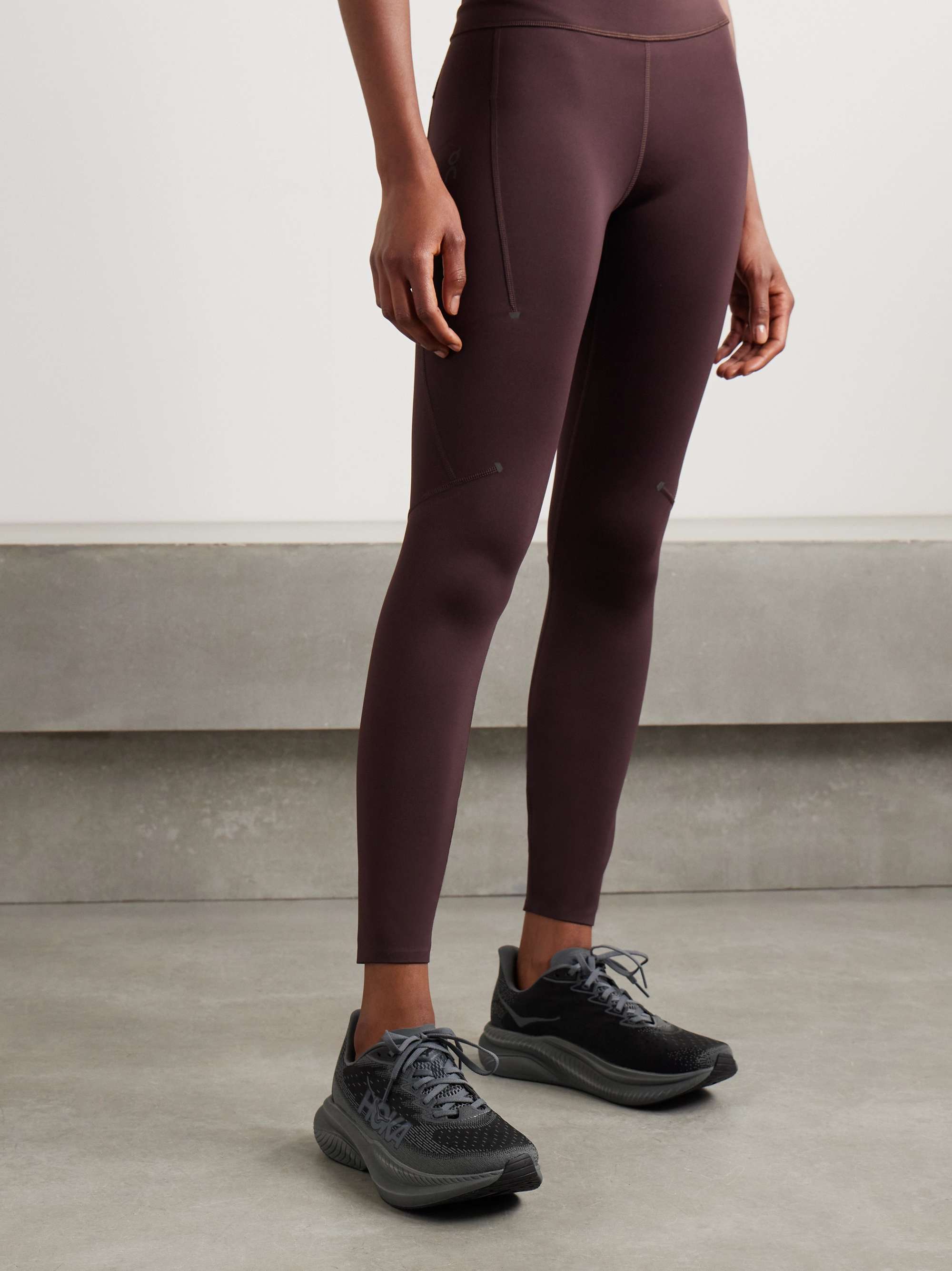 HOKA ONE ONE 