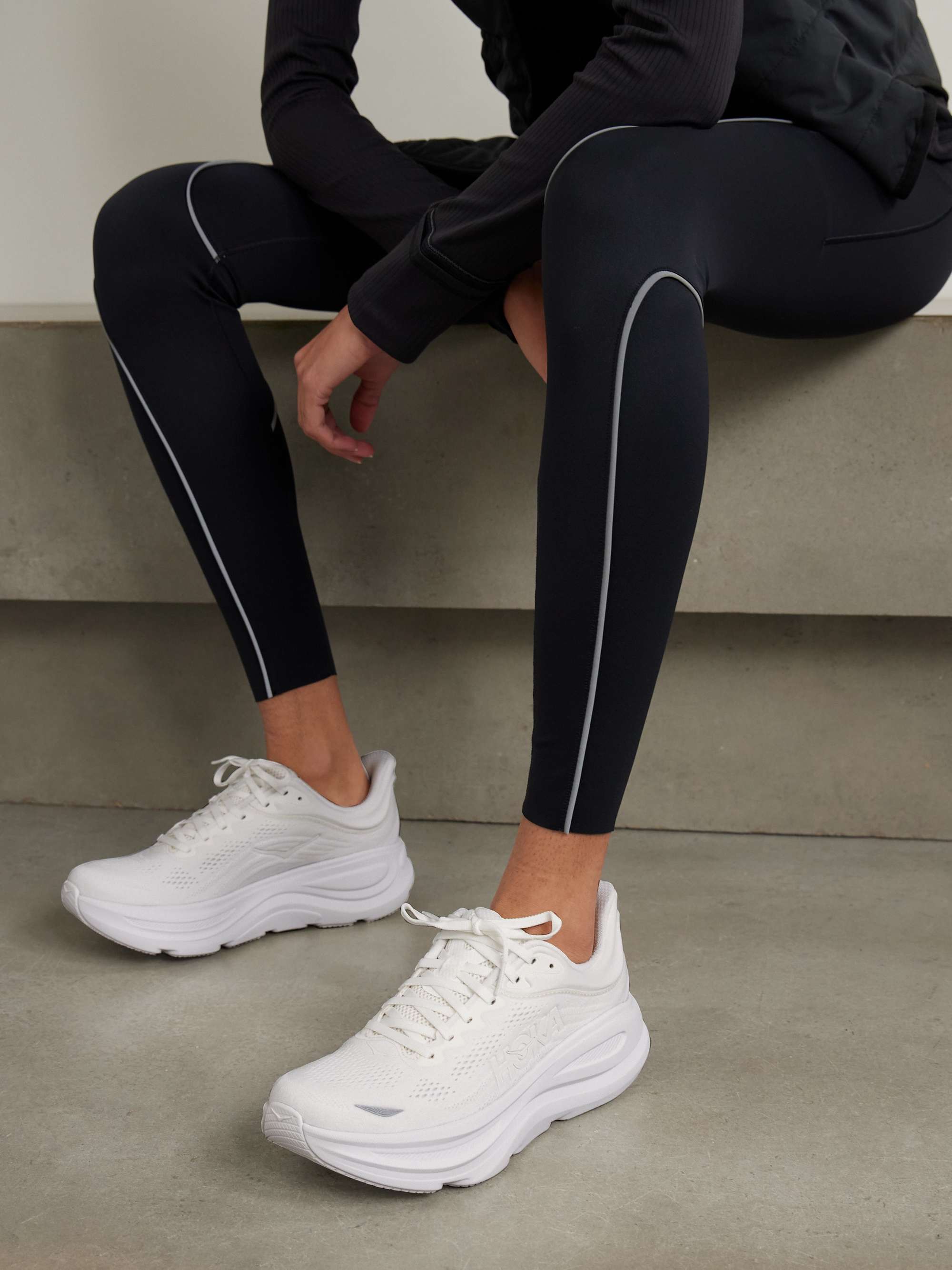 HOKA ONE ONE 