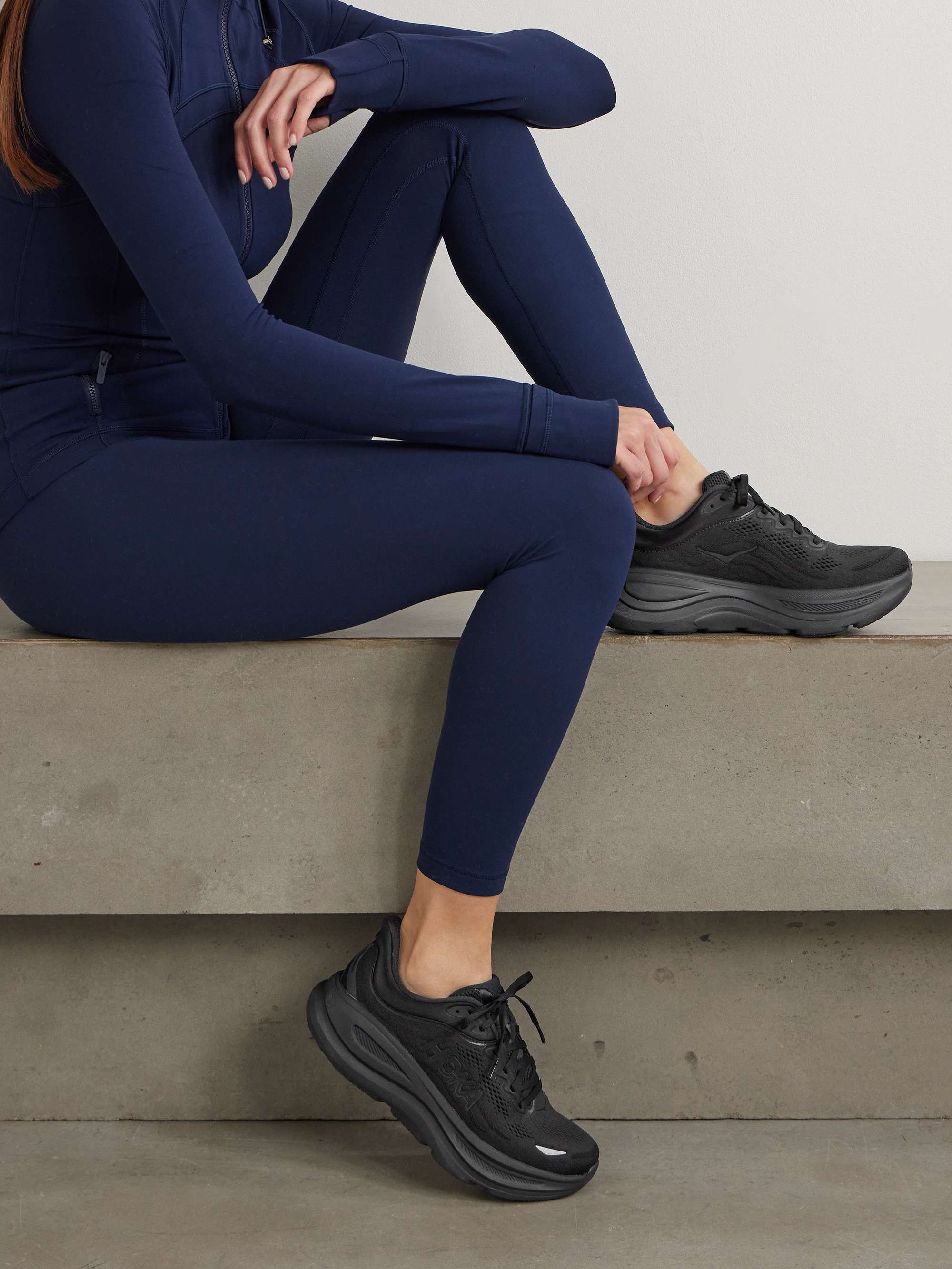 HOKA ONE ONE 