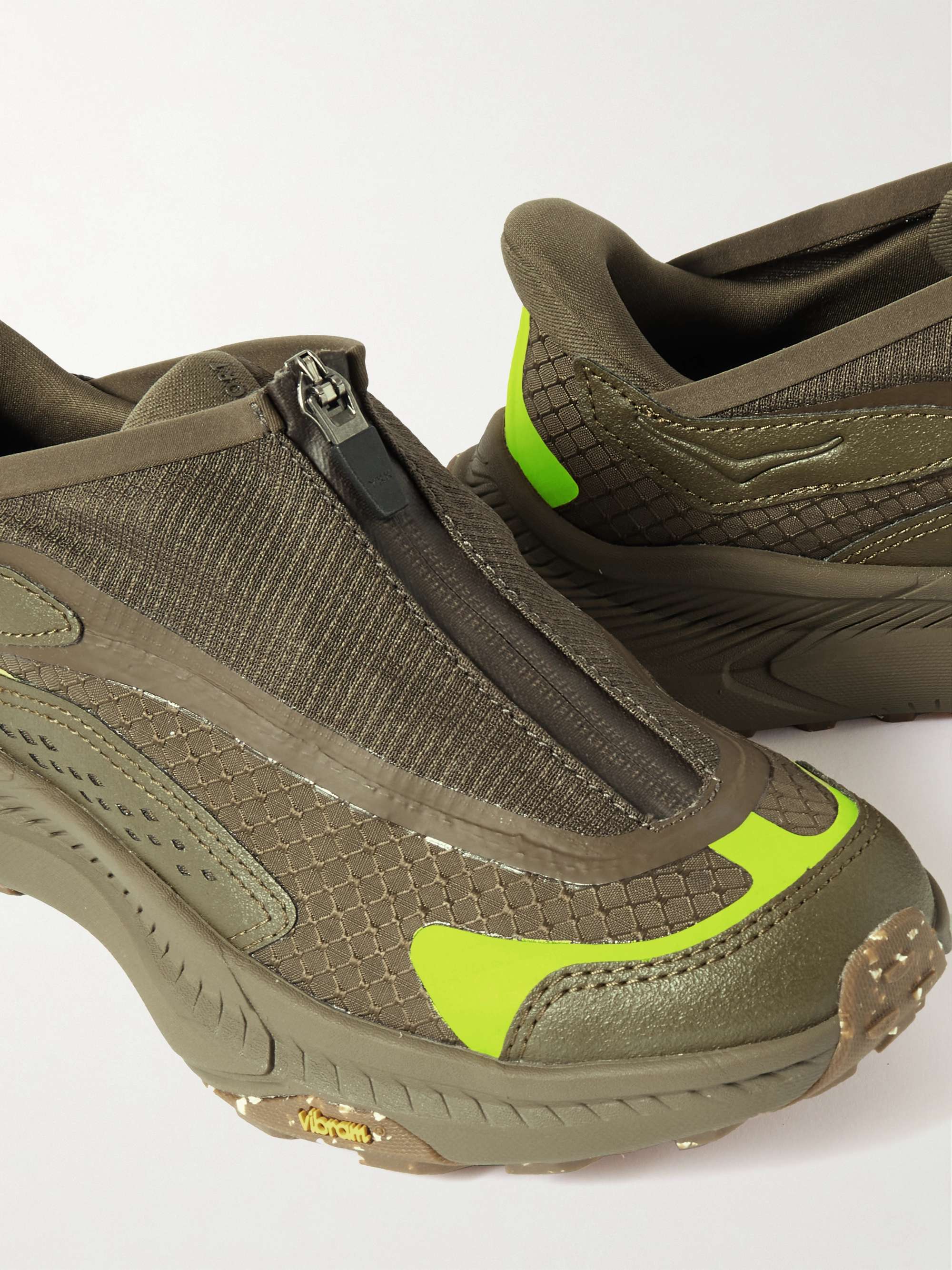 HOKA ONE ONE 