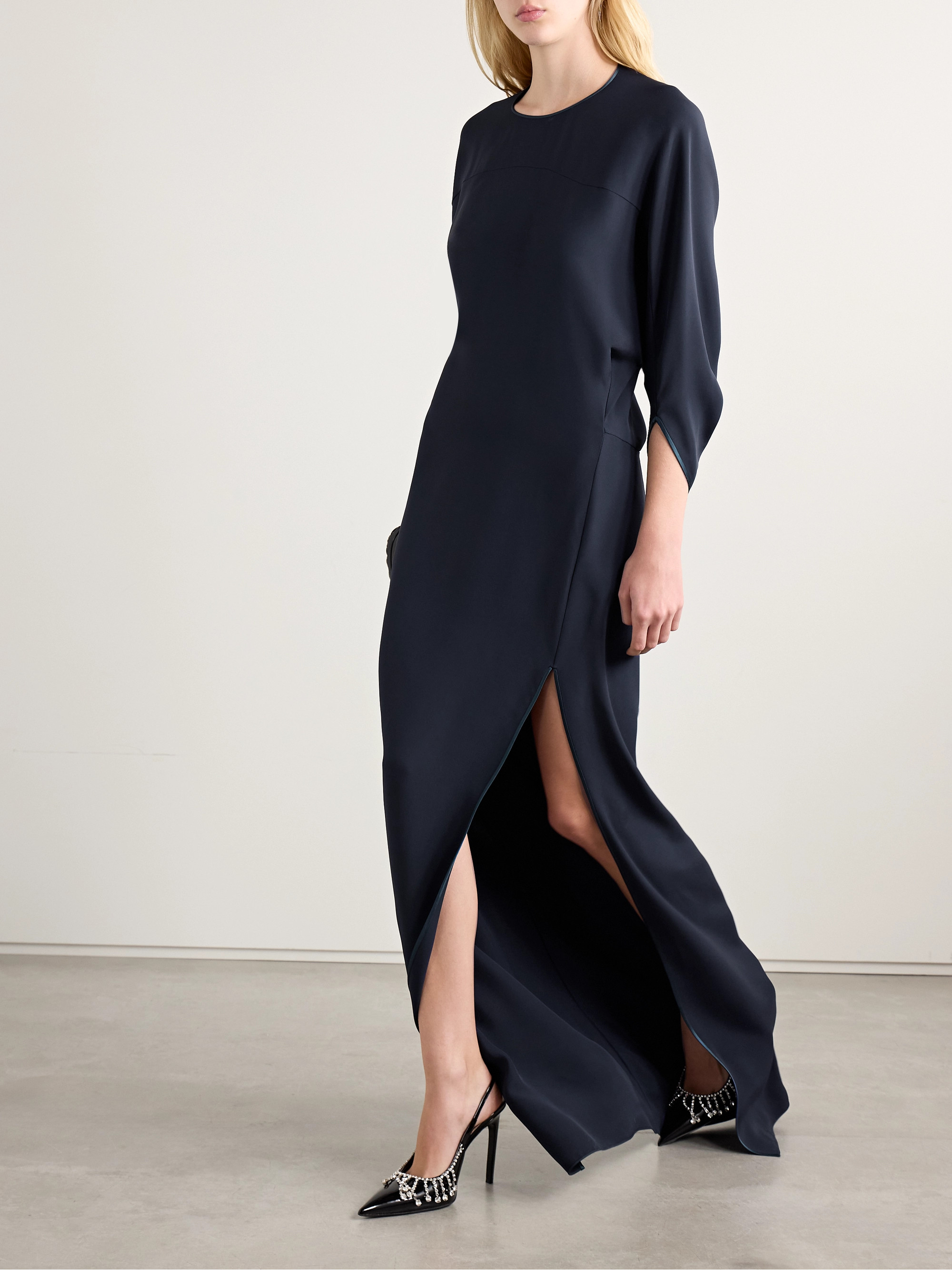 gucci satin dress GG silk twill dress in camel