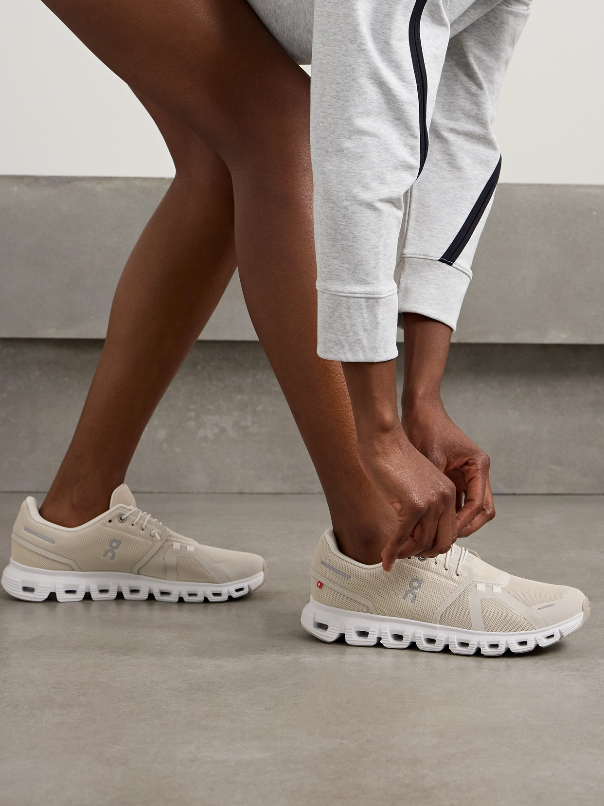 On Running Cloud 5 Panelled Mesh Sneakers In White