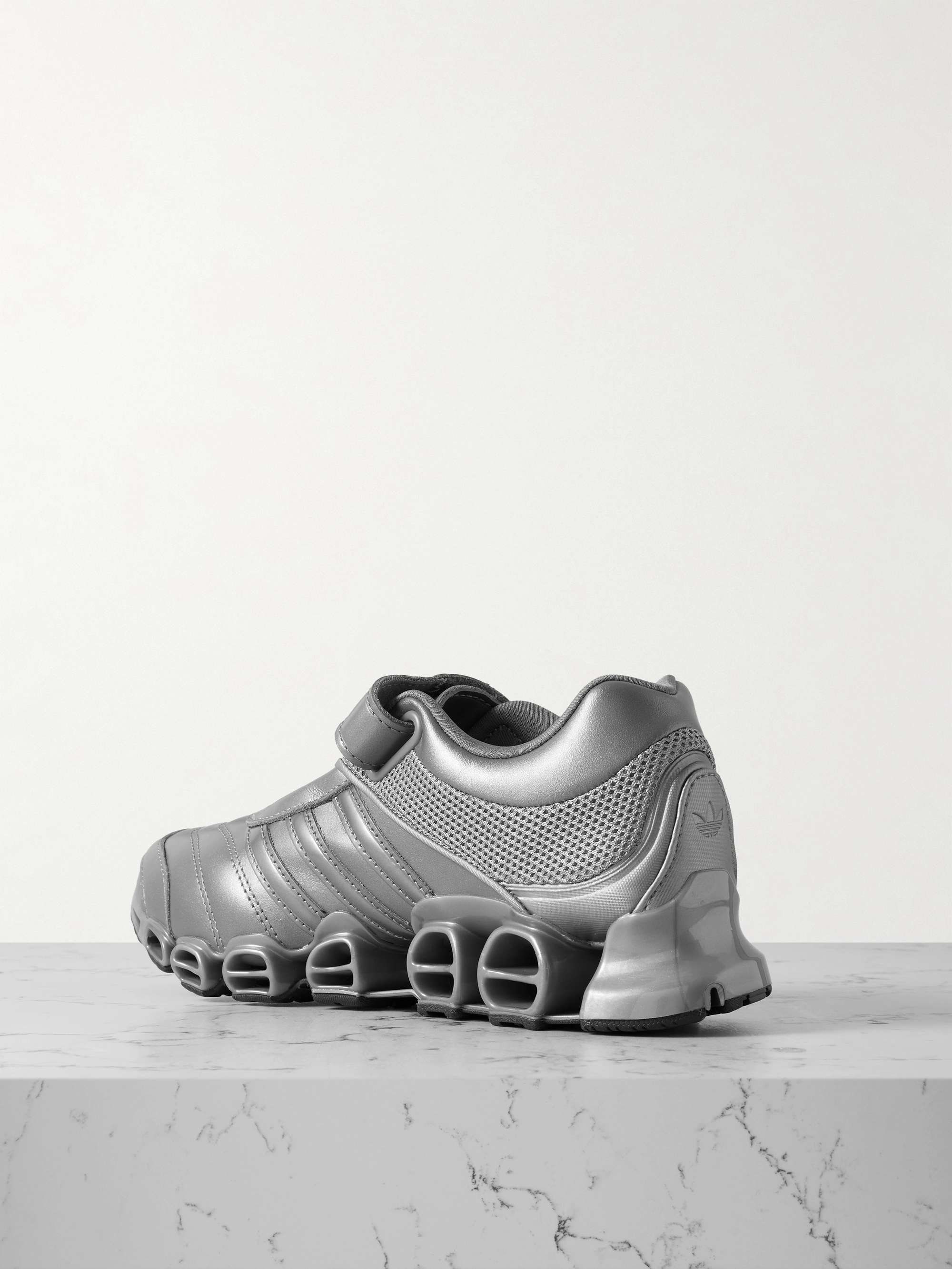 ADIDAS ORIGINALS 