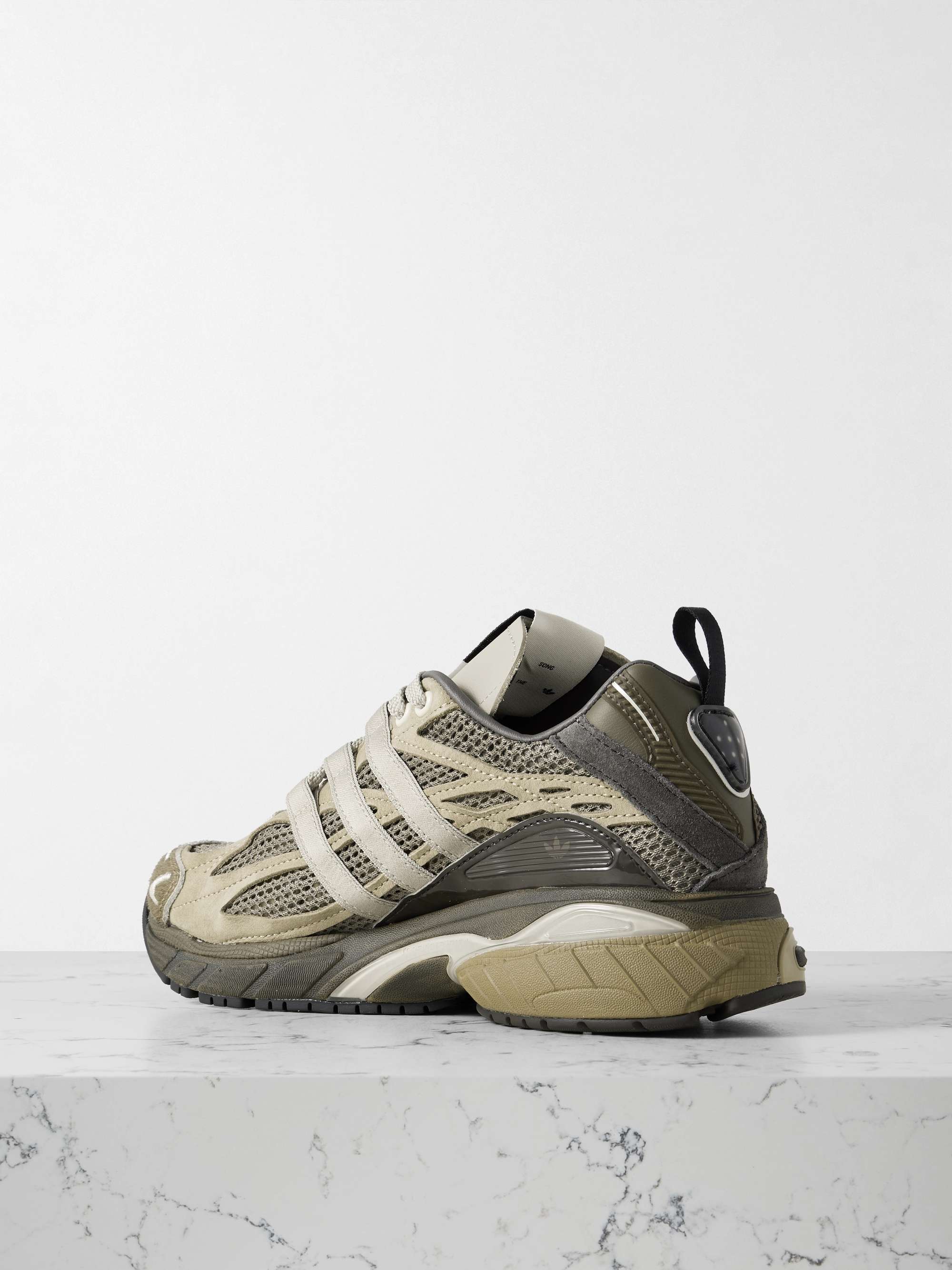 ADIDAS ORIGINALS 