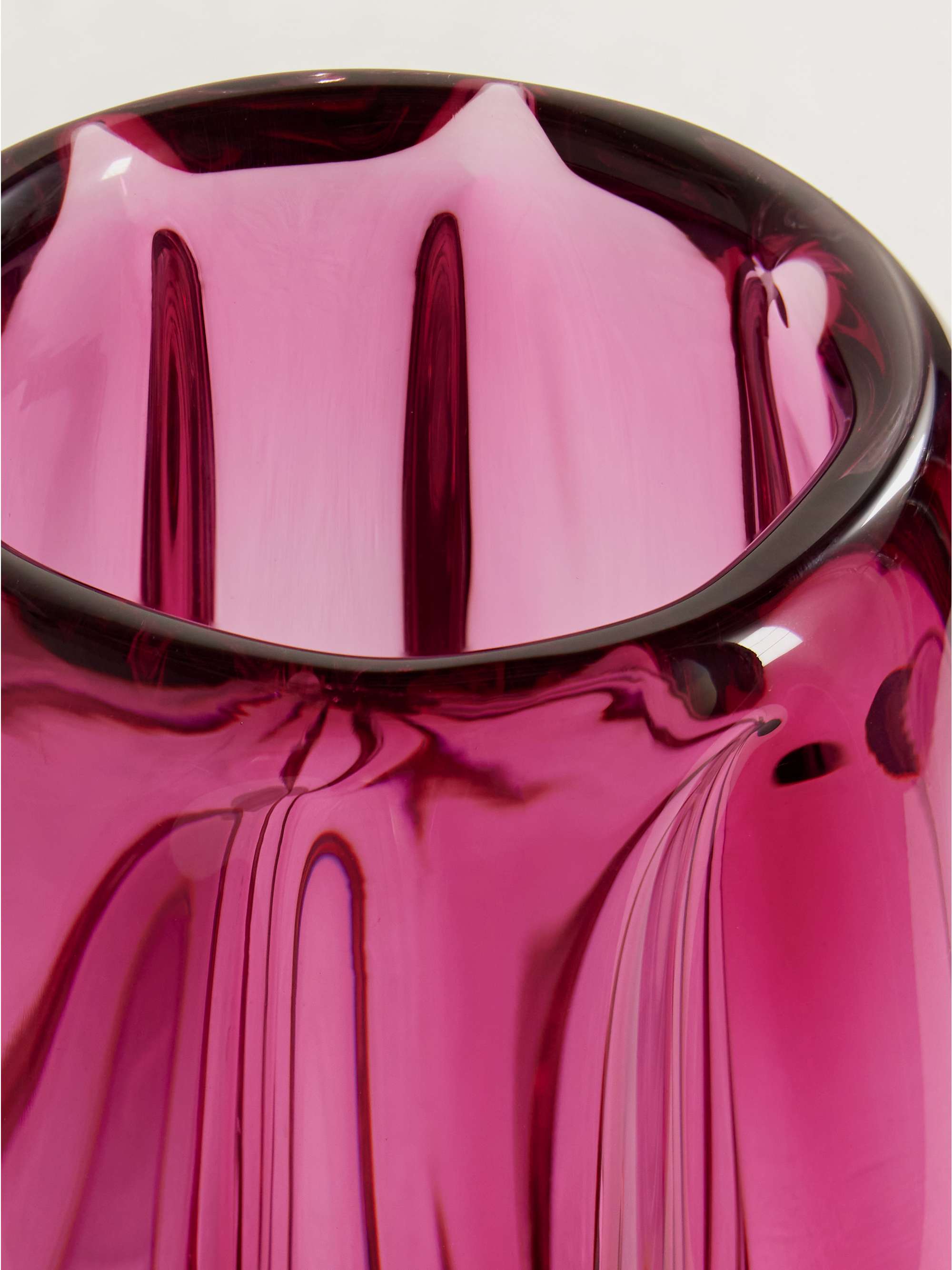 YALI GLASS 