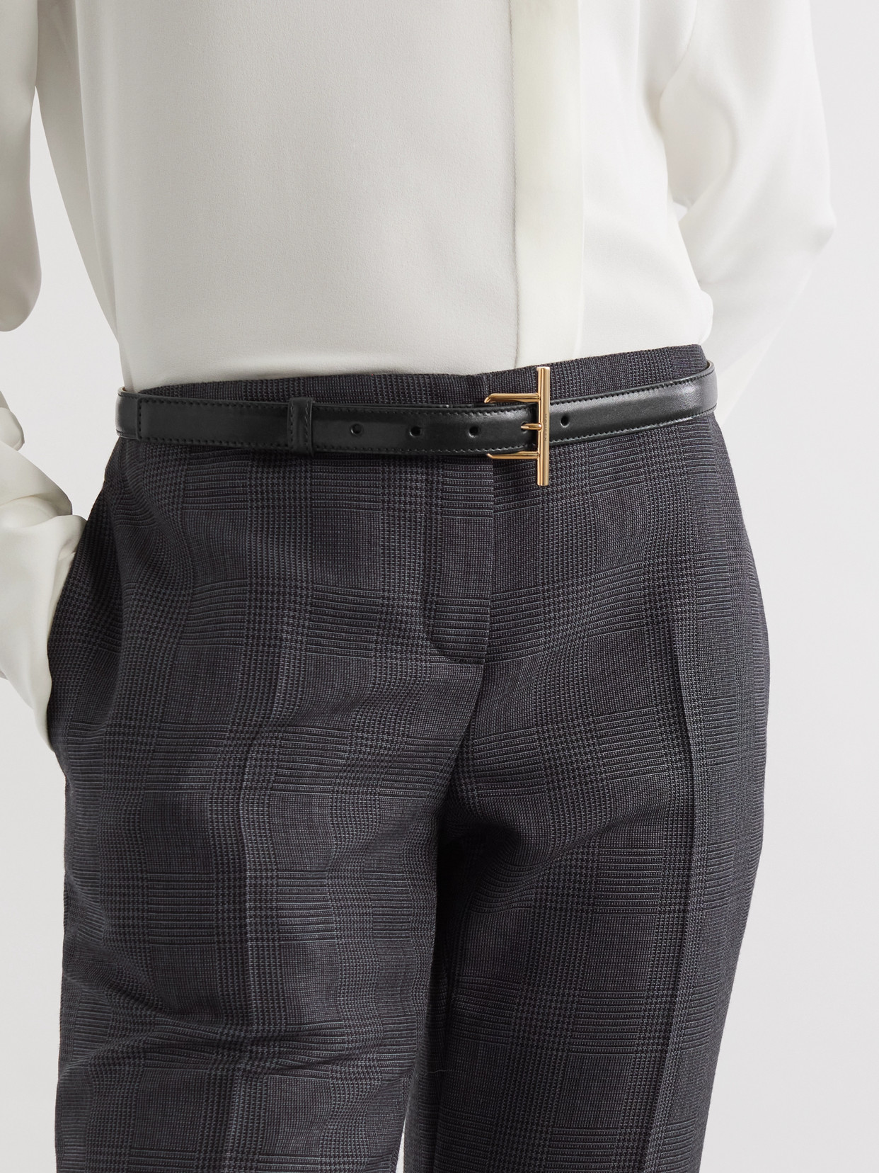 Alexander Mcqueen T-bar Leather Skinny Belt In Black
