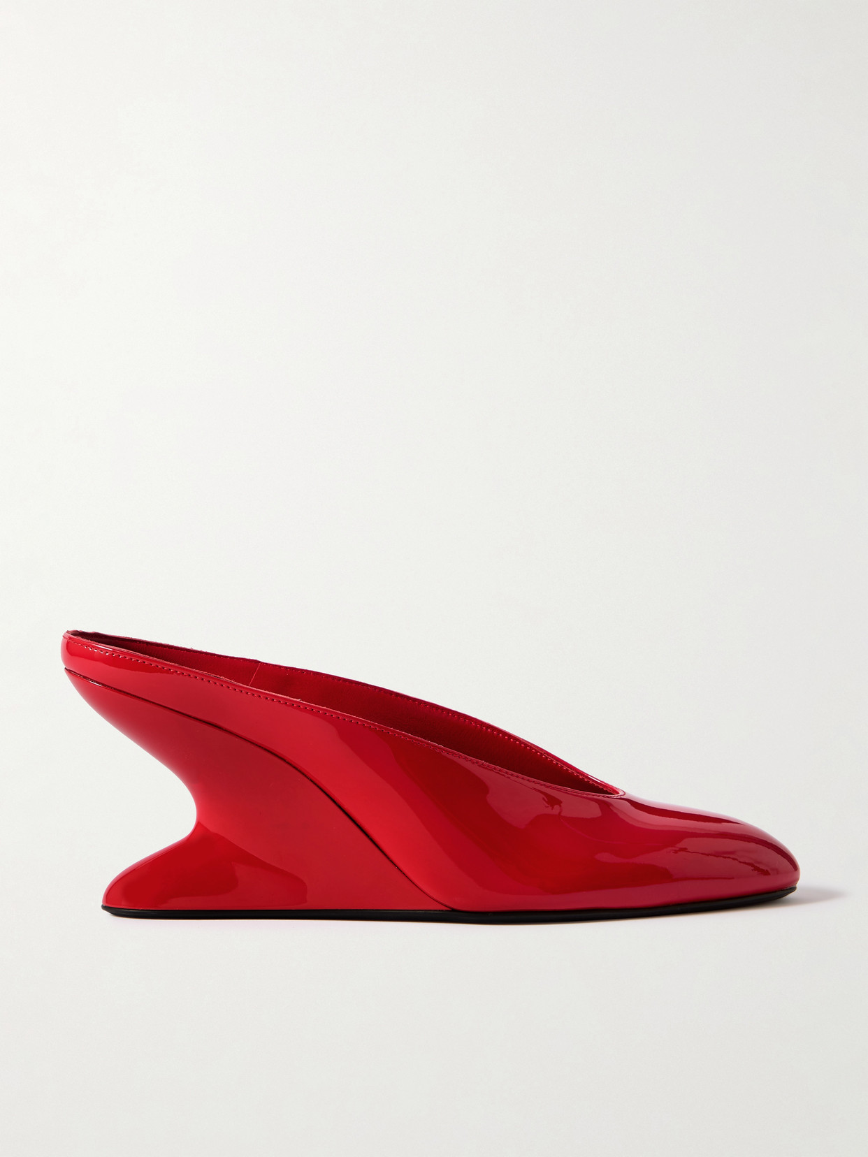 Alaïa Patent-leather Wedge Mules In Red