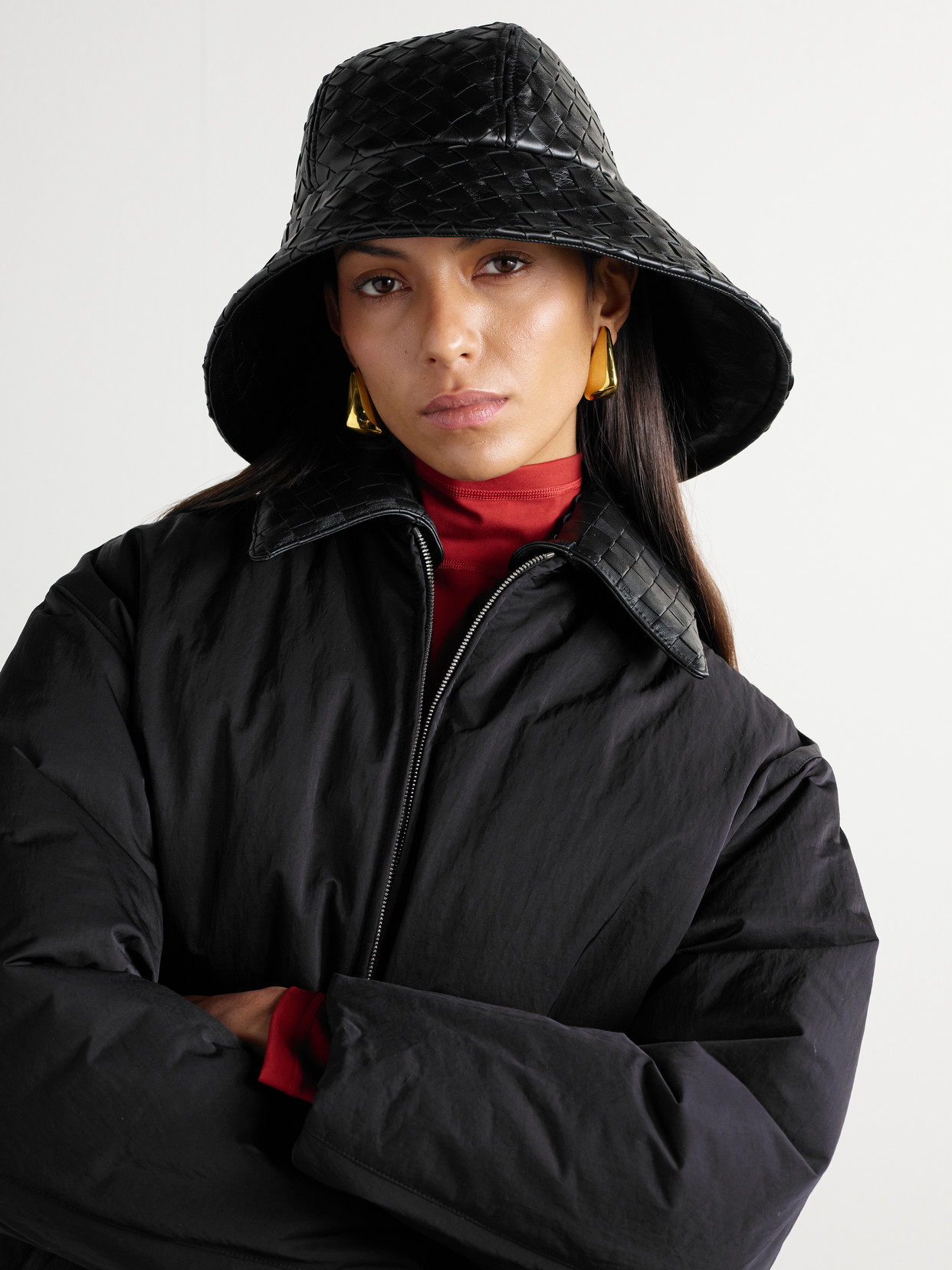 BOTTEGA VENETA INTRECCIATO LEATHER BUCKET HAT 