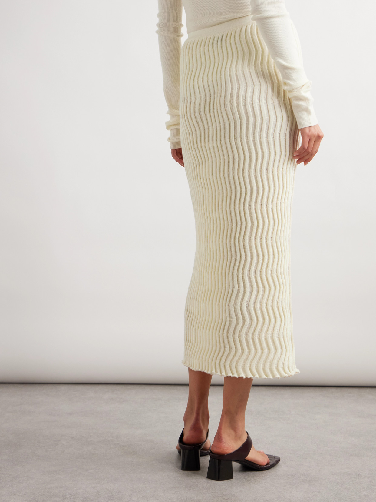 Bottega Veneta Ribbed Wool Maxi Skirt In Cream
