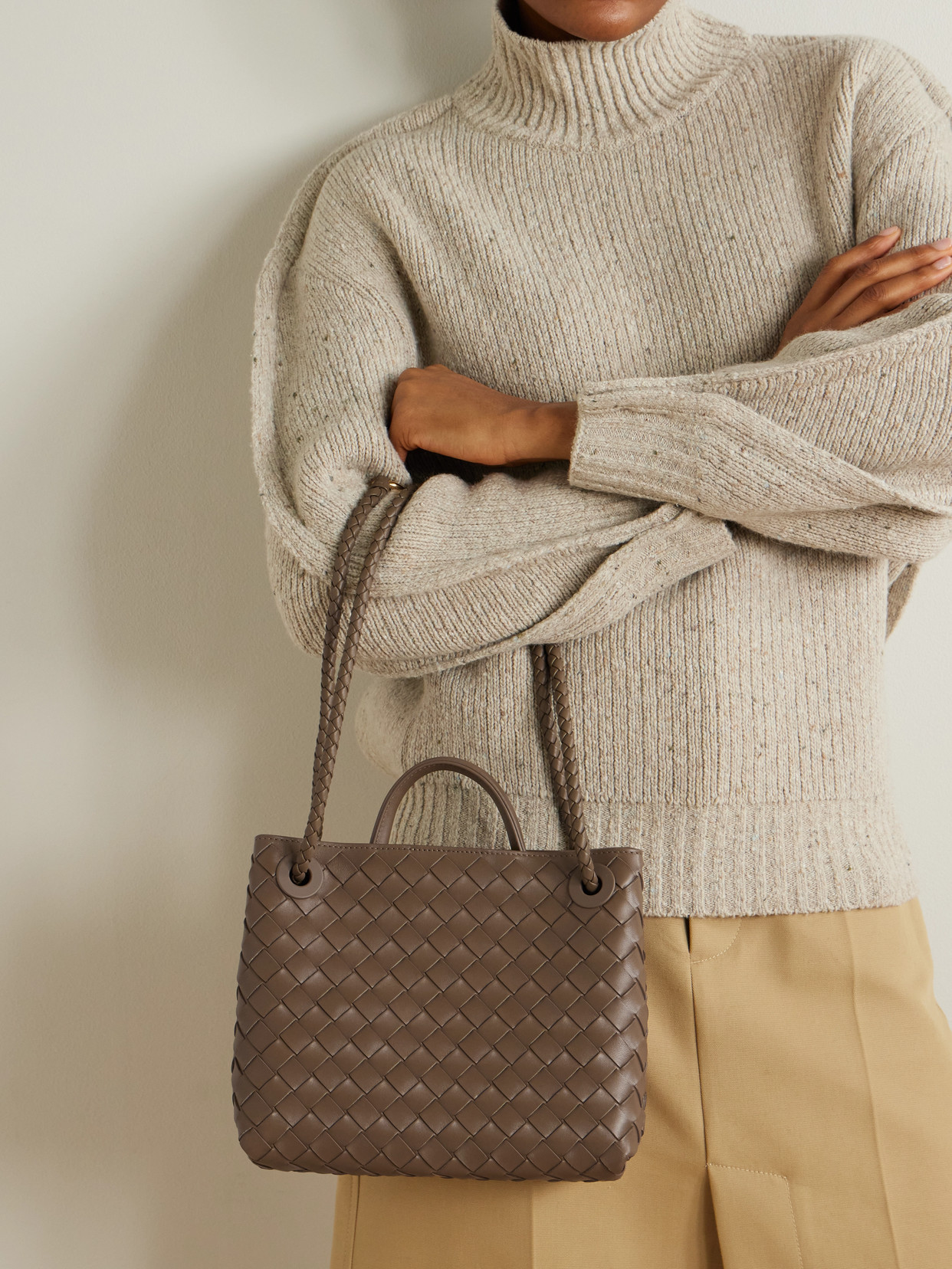 Bottega Veneta Andiamo Small Intrecciato Leather Tote In Brown