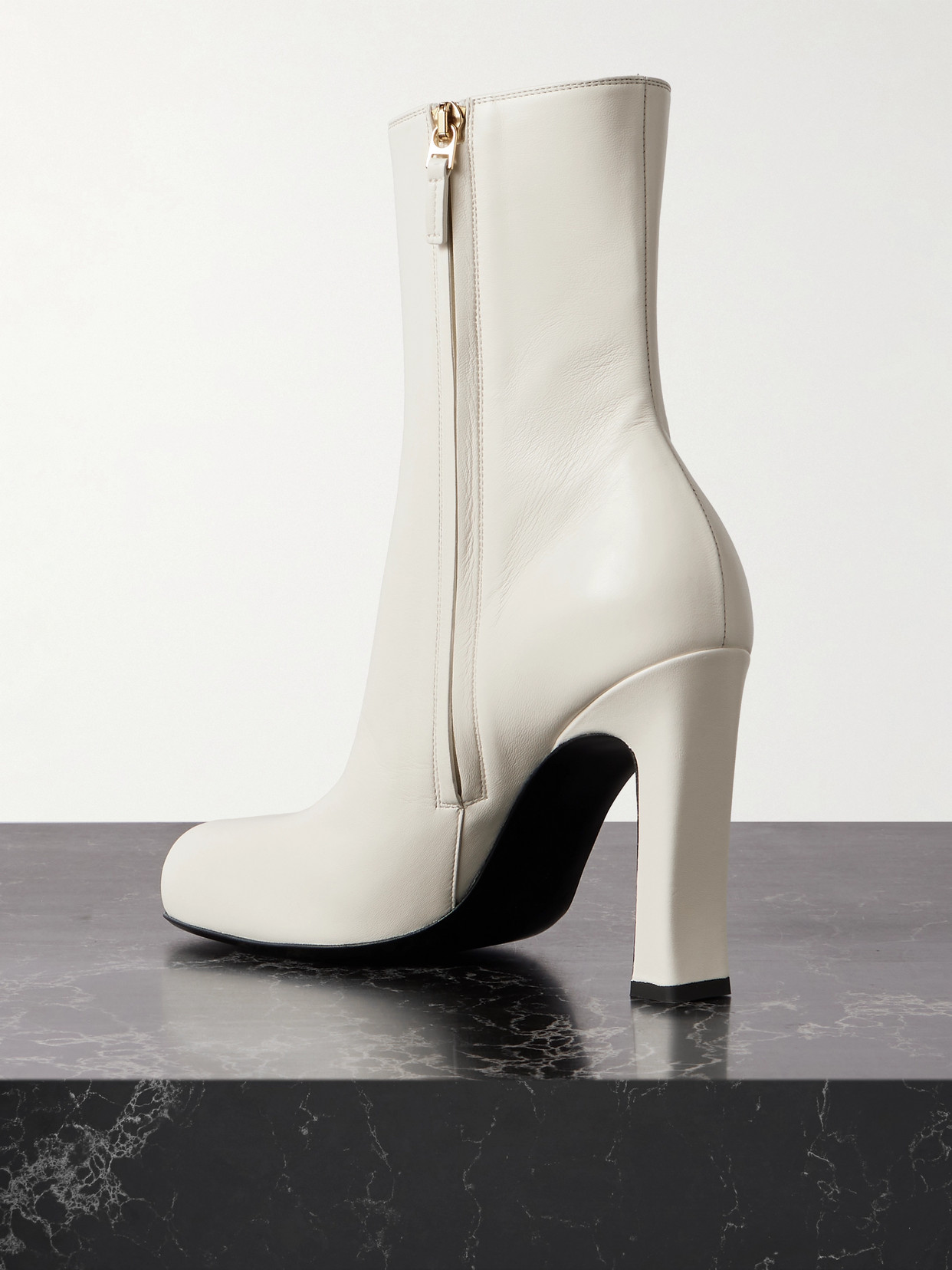 Bottega Veneta Lambskin Nico Ankle Boots 100 In White
