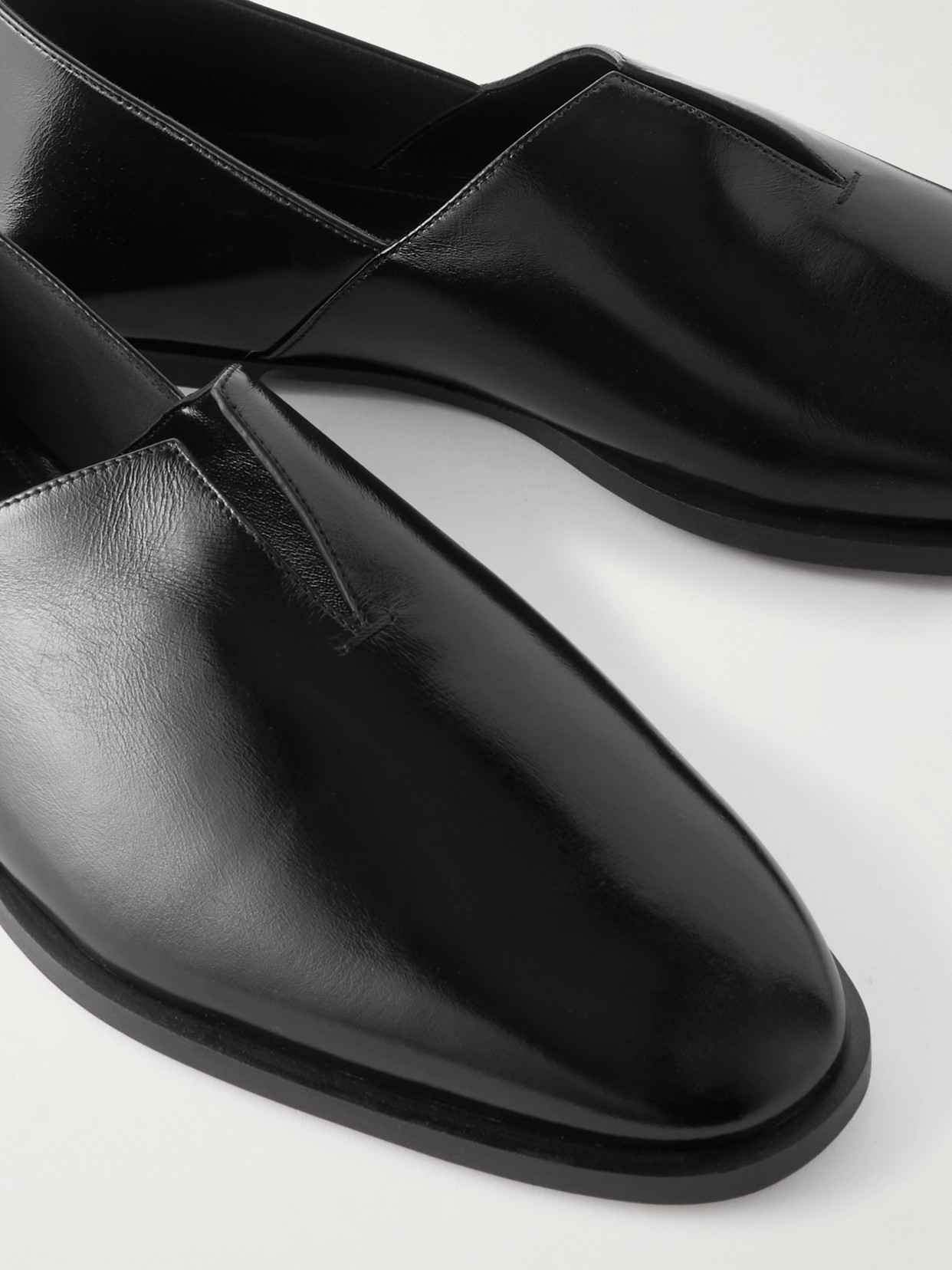 Bottega Veneta Womens Black Cha Cha Closed-back Leather Slipper Eur 37 / 4 Uk In Black