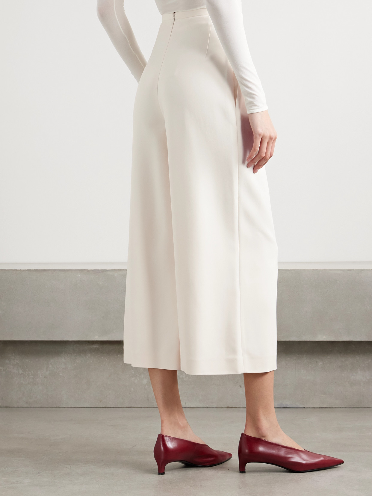 Fforme Pat Cropped Crepe Wide-leg Pants In Ivory