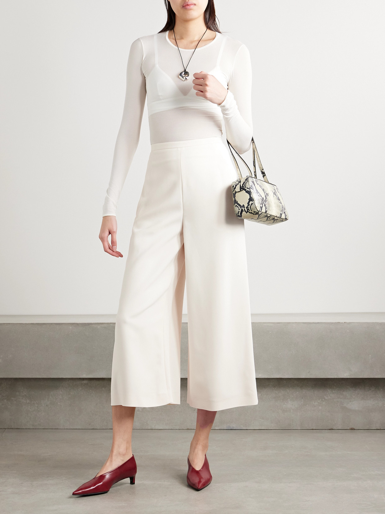 Fforme Pat Cropped Crepe Wide-leg Pants In Ivory
