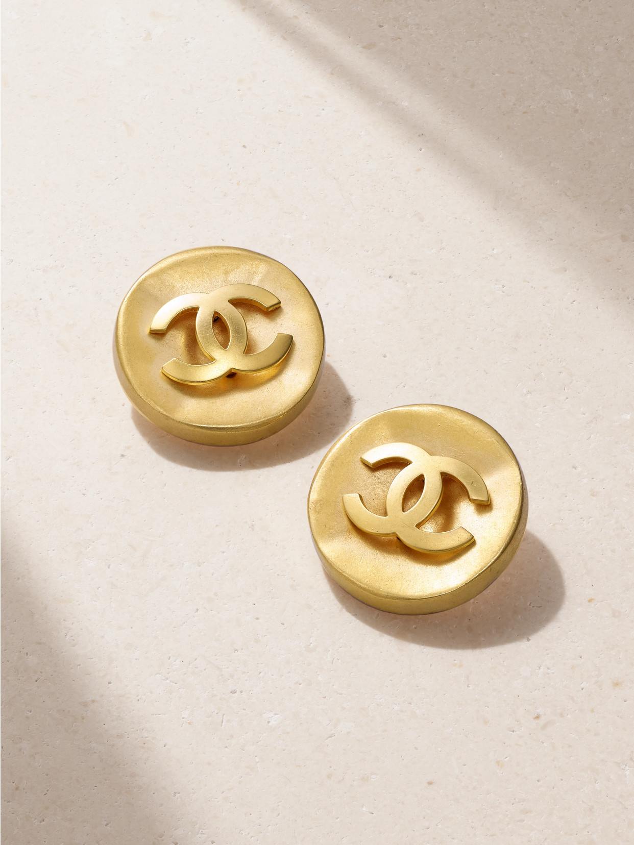 VINTAGE CHANEL - Gold-plated Clip Earrings - One size