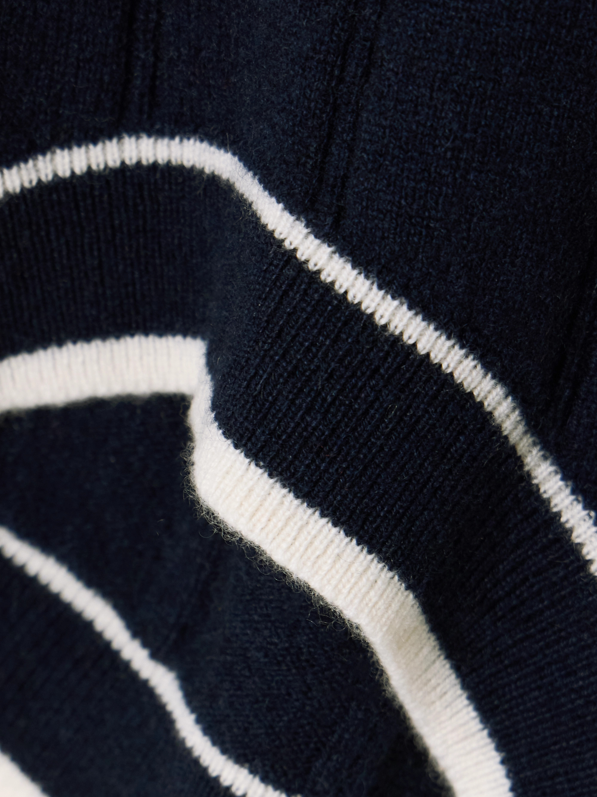 Guest In Residence Ribbed cashmere shorts thumbnail