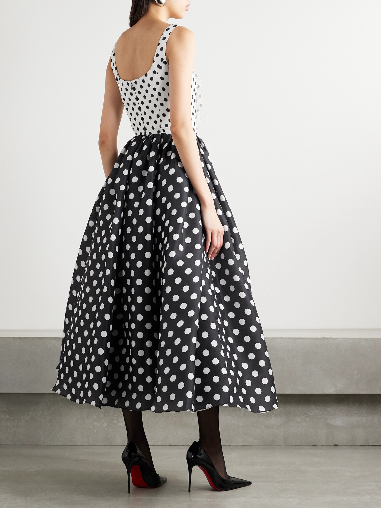 Carolina Herrera Polka-dot Flower Sleeveless Tea-length Dress In Black