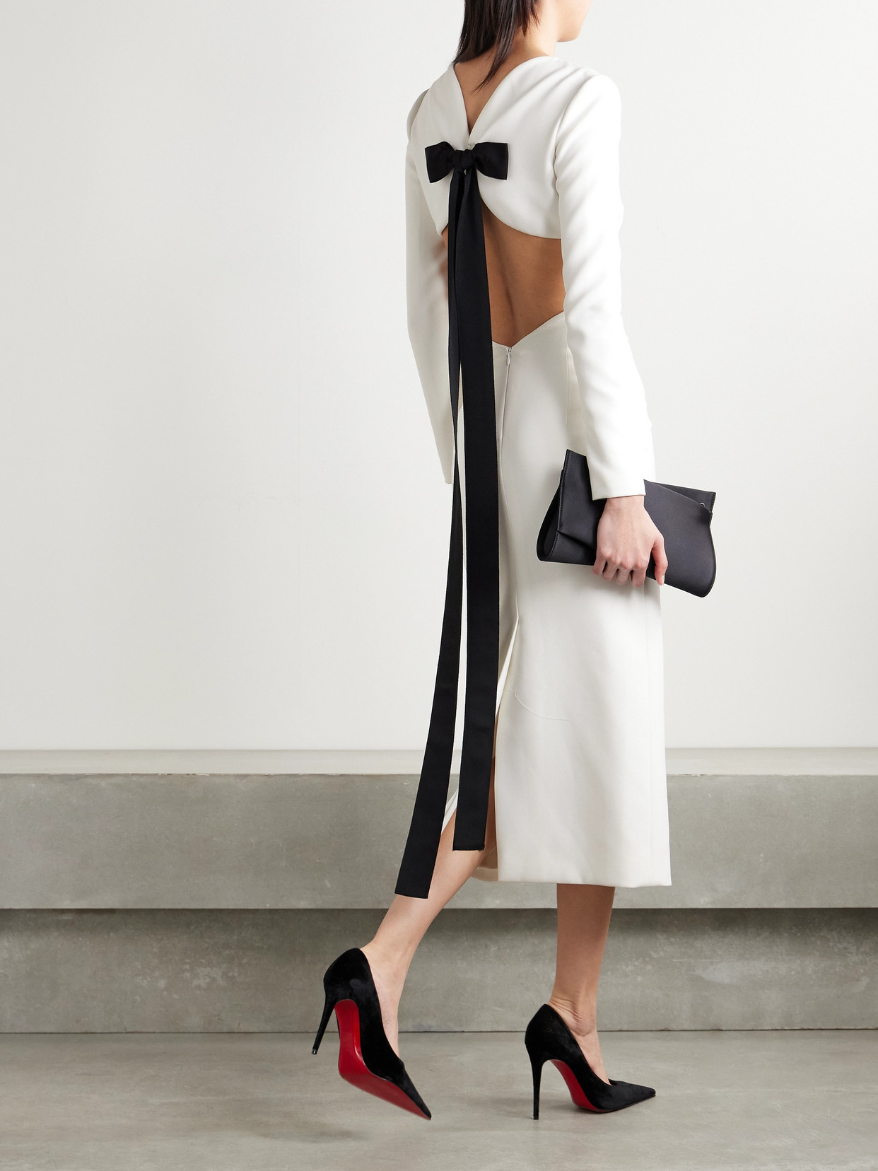 Carolina Herrera Cutout Bow-embellished Crepe Midi Dress In Ivory