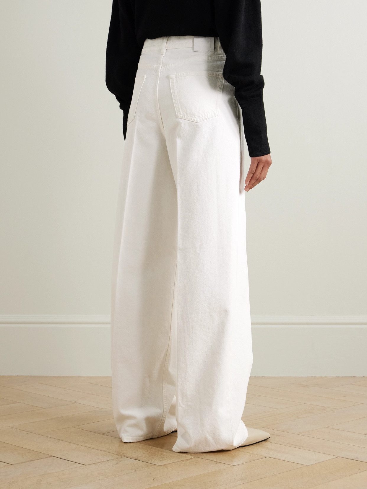 Totême Pleated High-rise Wide-leg Organic Jeans In White