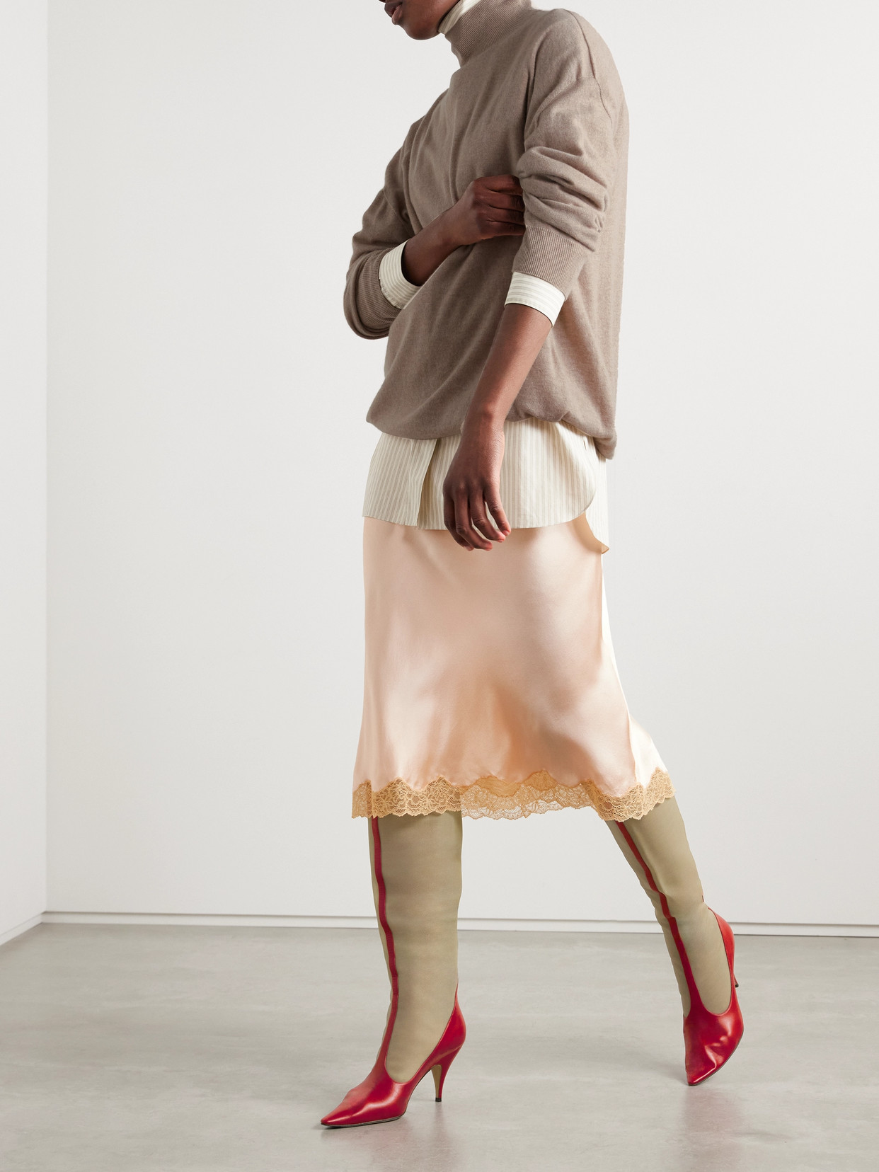 The Row Jabari Cashmere Turtleneck Sweater In Neutrals