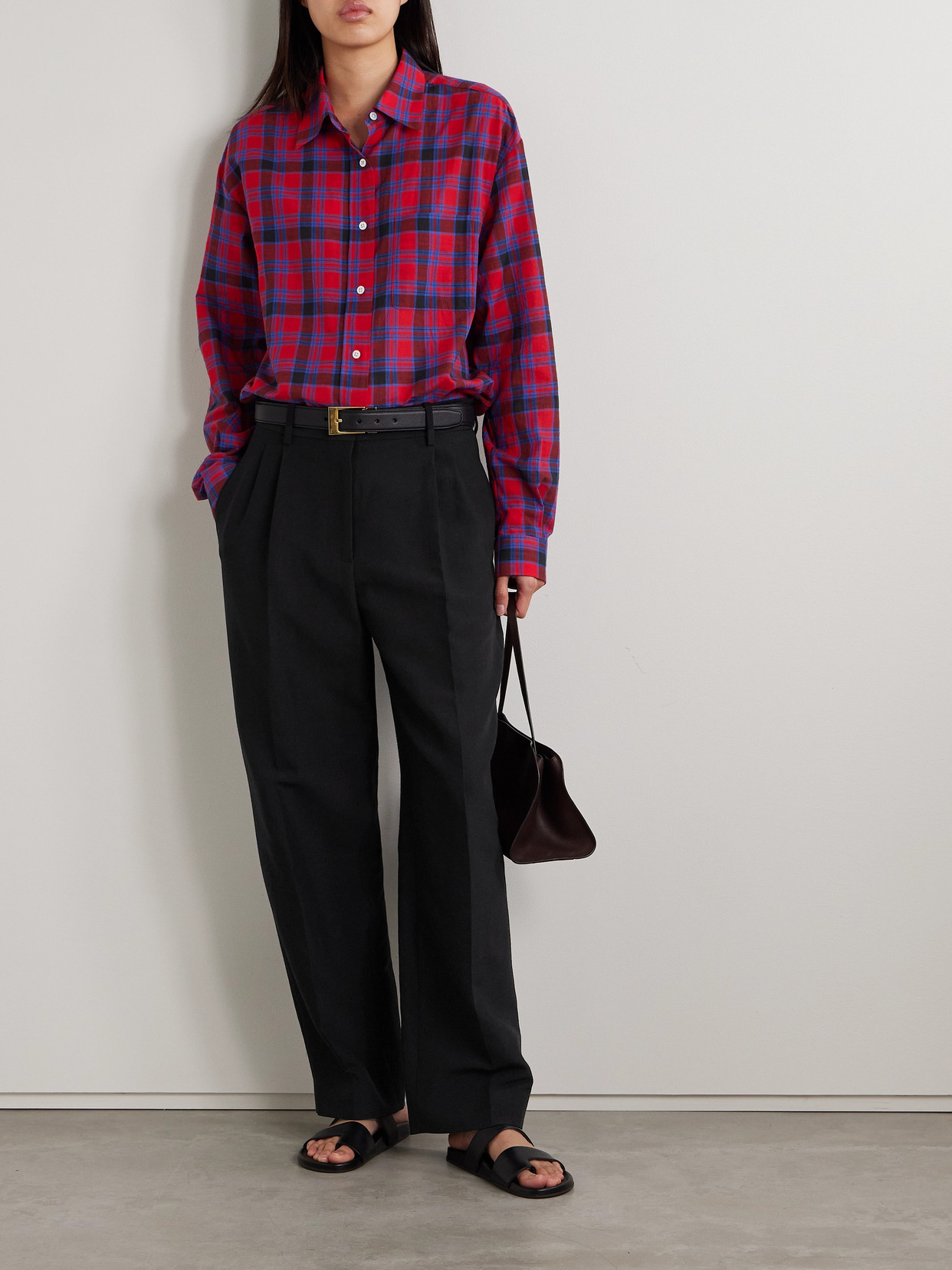 The Row Lilas Pleated Wool-blend Twill Tapered Pants In Black