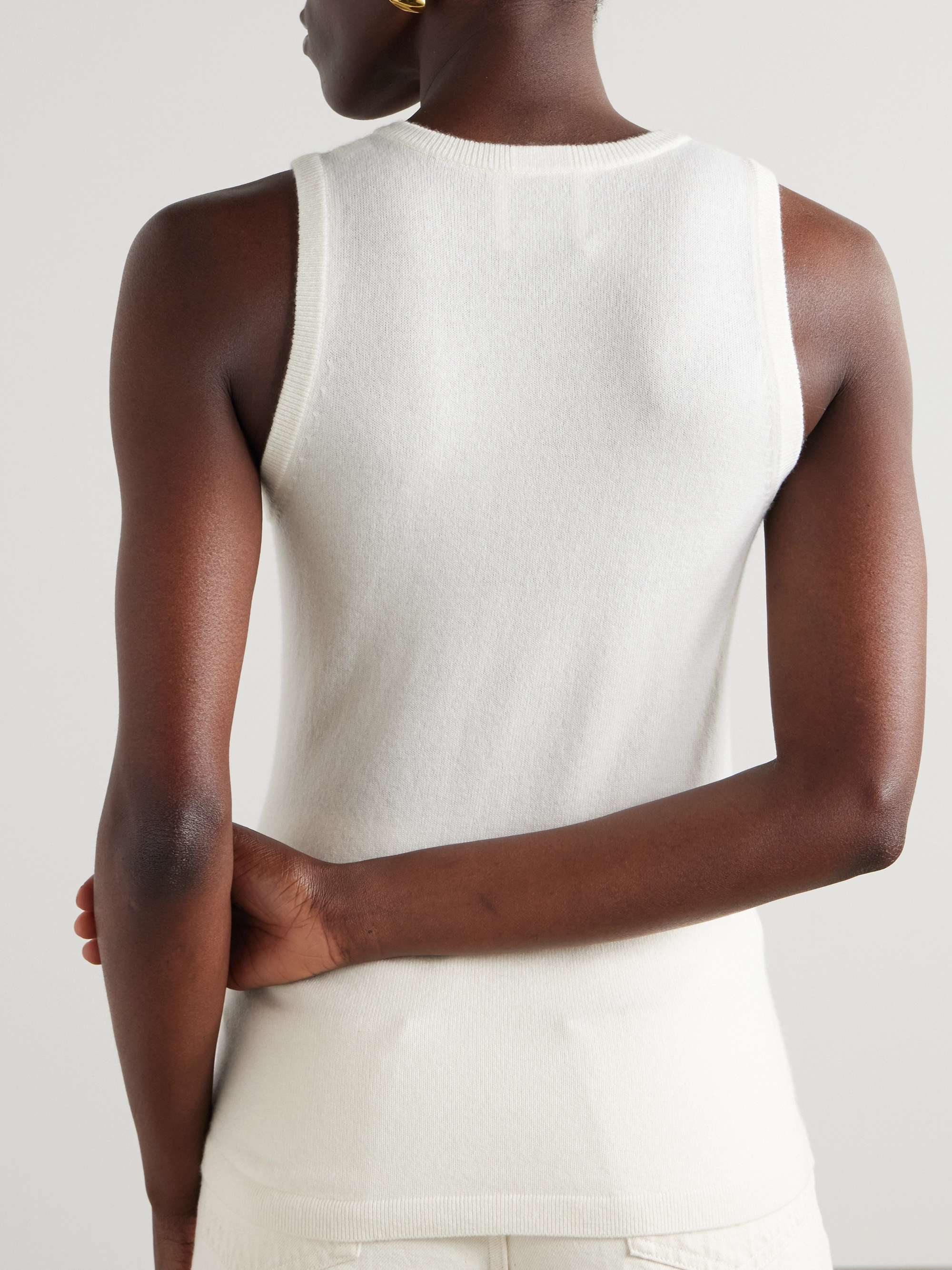ALLUDE 