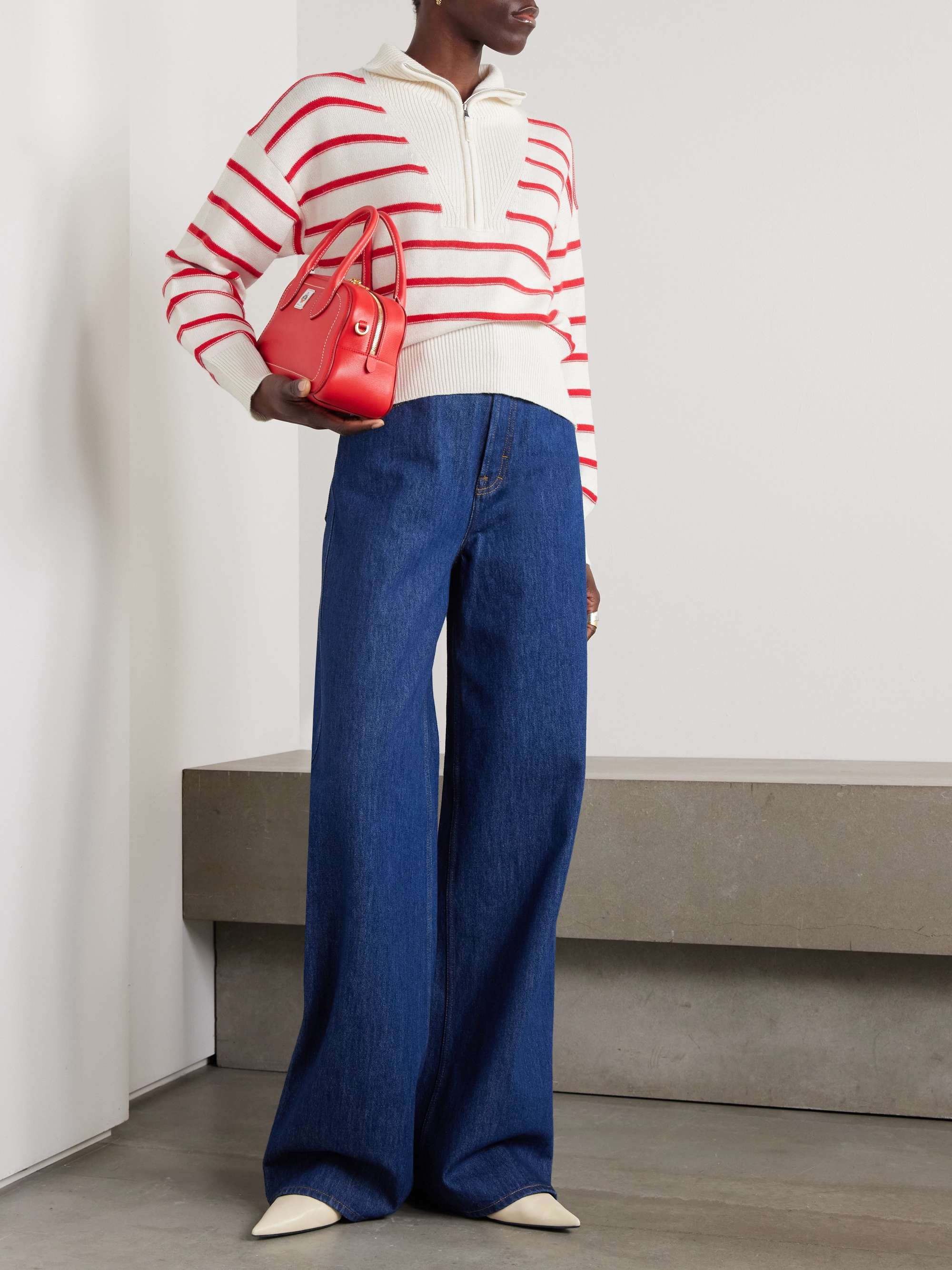 ALLUDE 