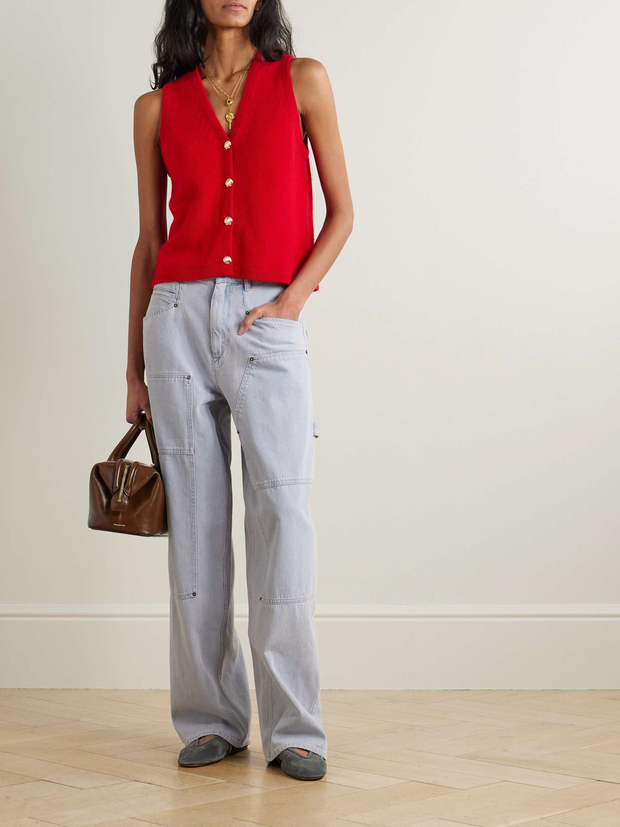 ALLUDE 