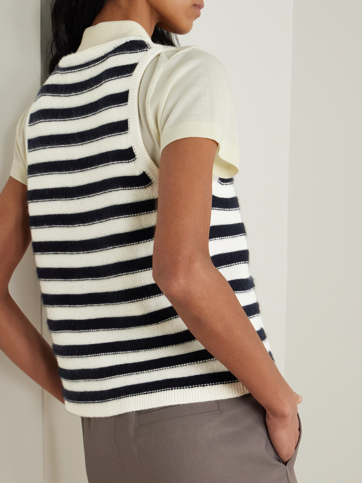 Allude Striped Cashmere Vest In Blue