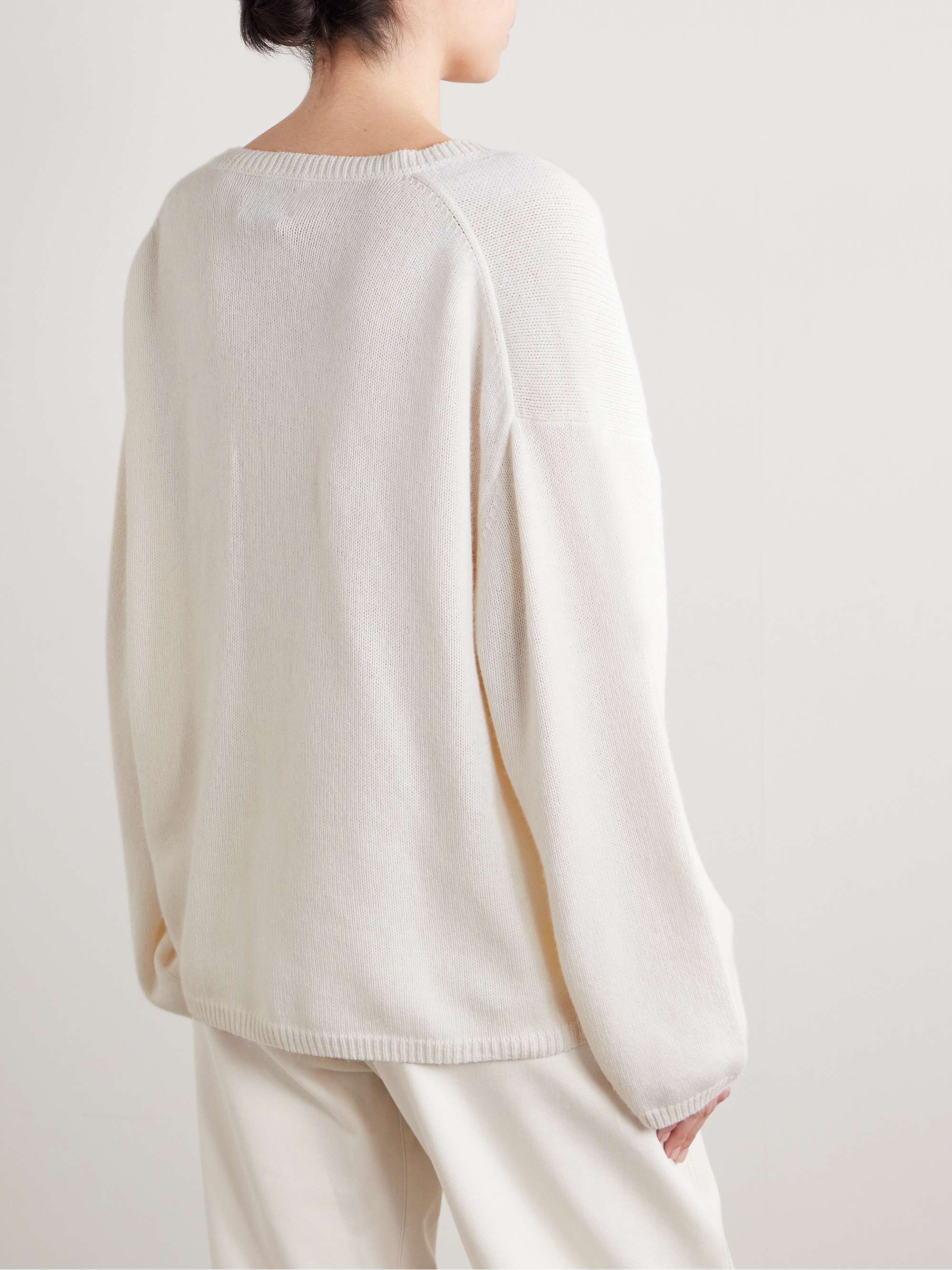 ALLUDE 