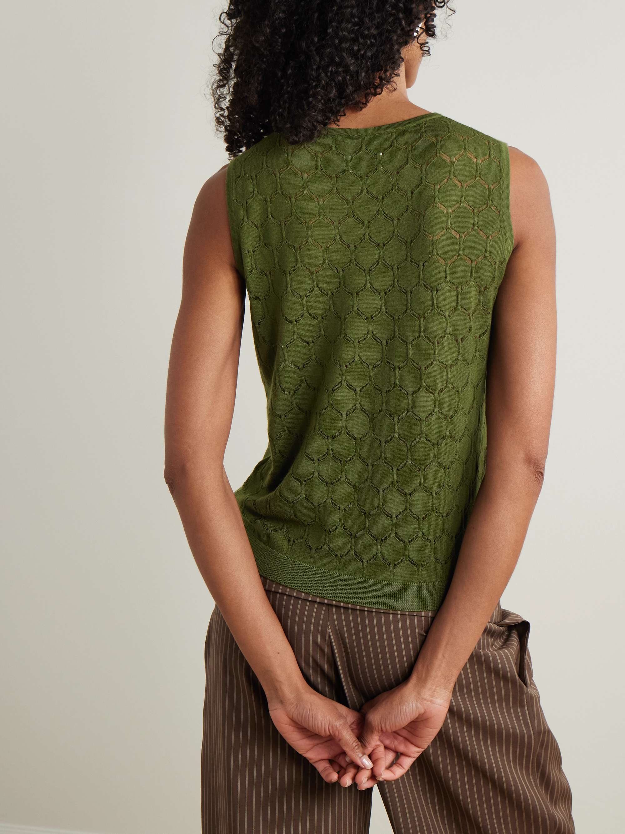 ALLUDE 
