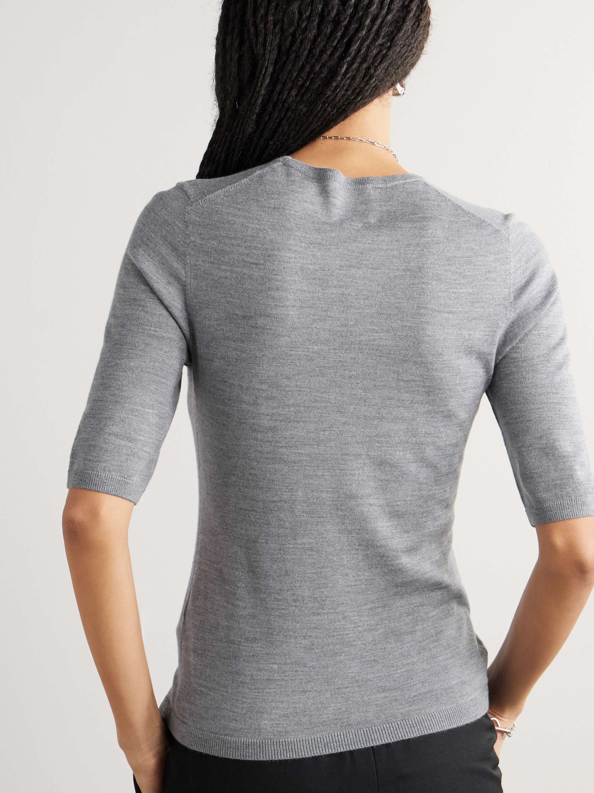 ALLUDE 