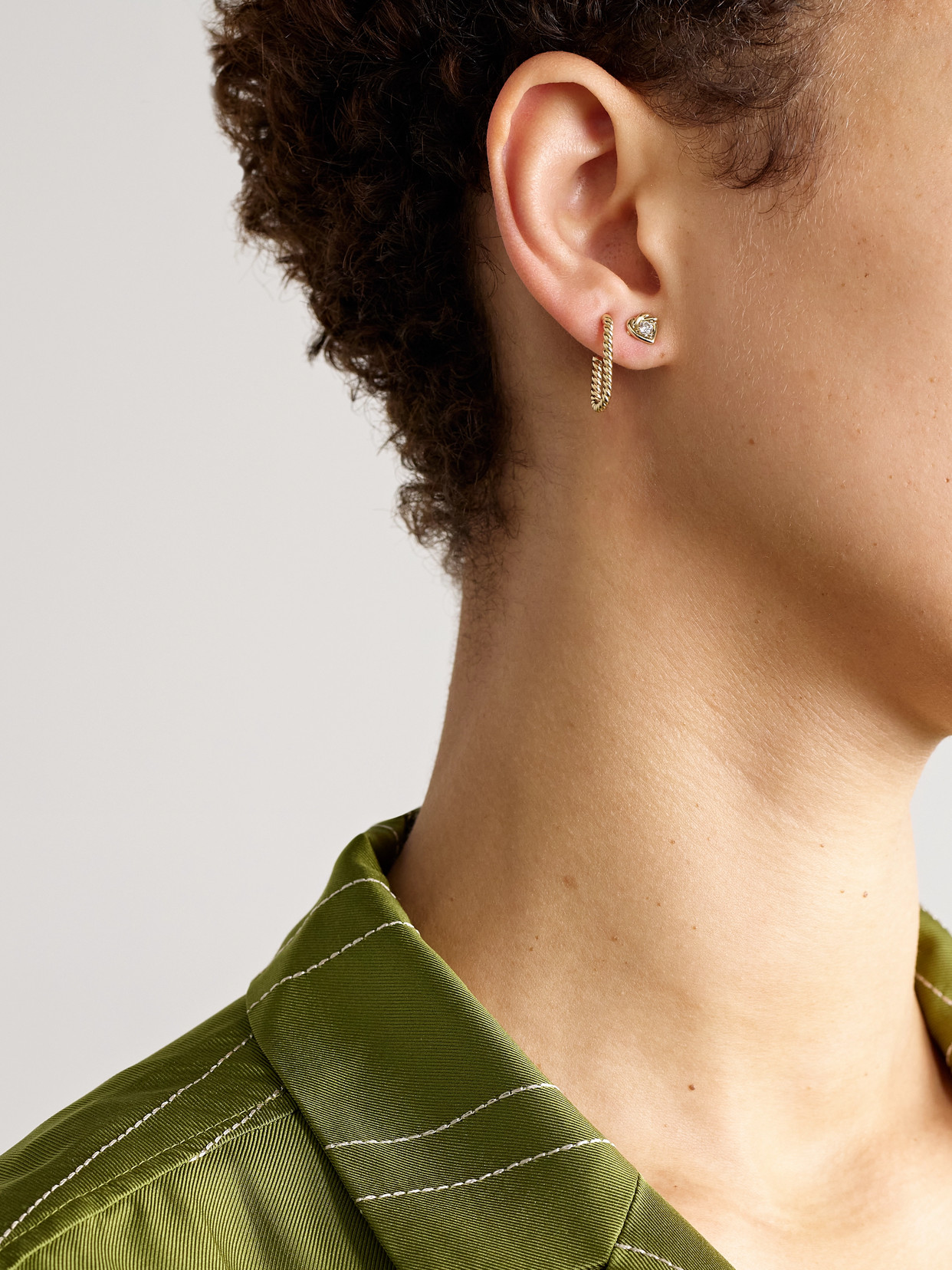 Stone And Strand Tie The Knot 10-karat Gold Diamond Earrings In Gold