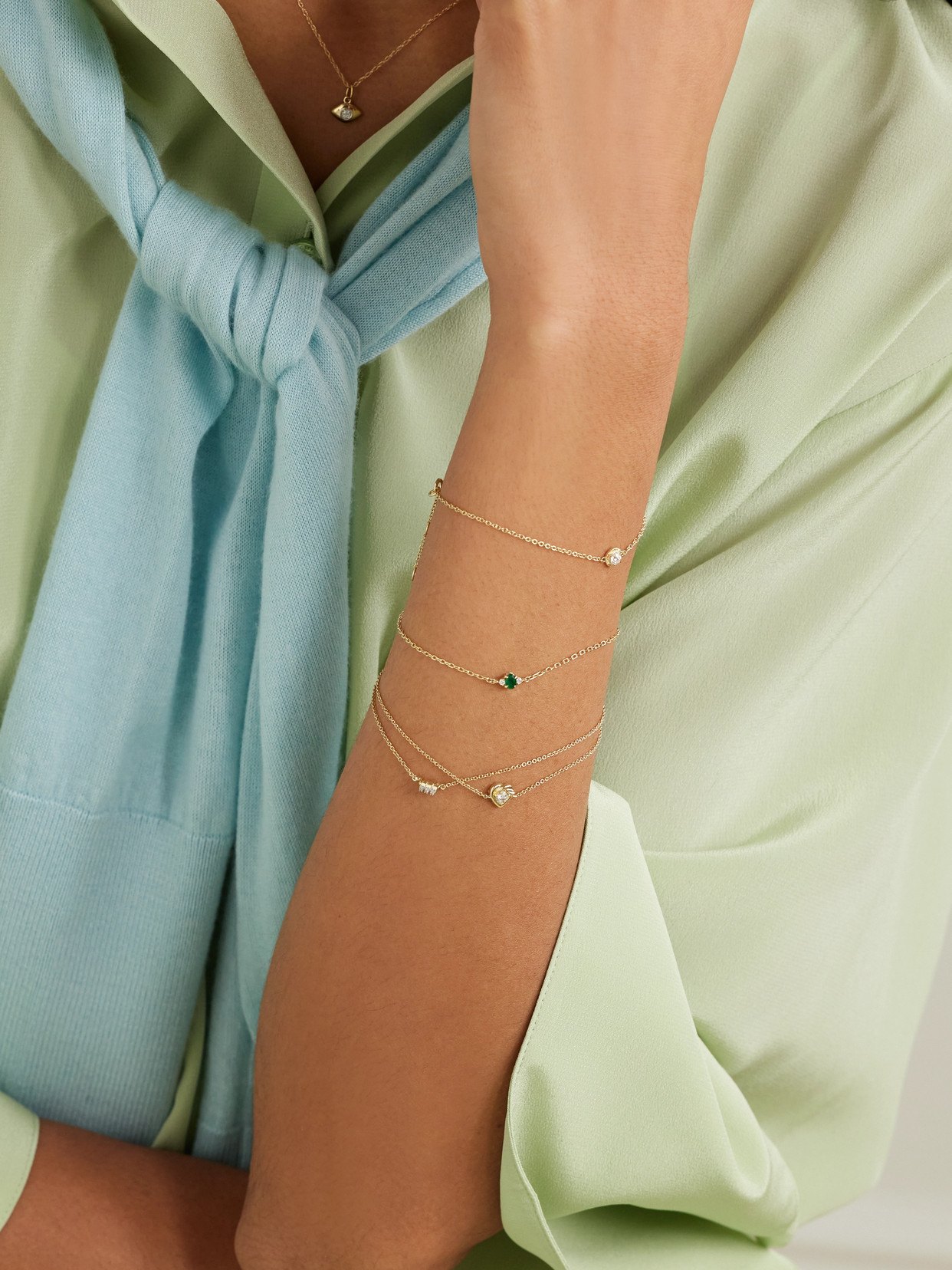 Stone And Strand Tie The Knot 10-karat Gold Diamond Bracelet In Gold
