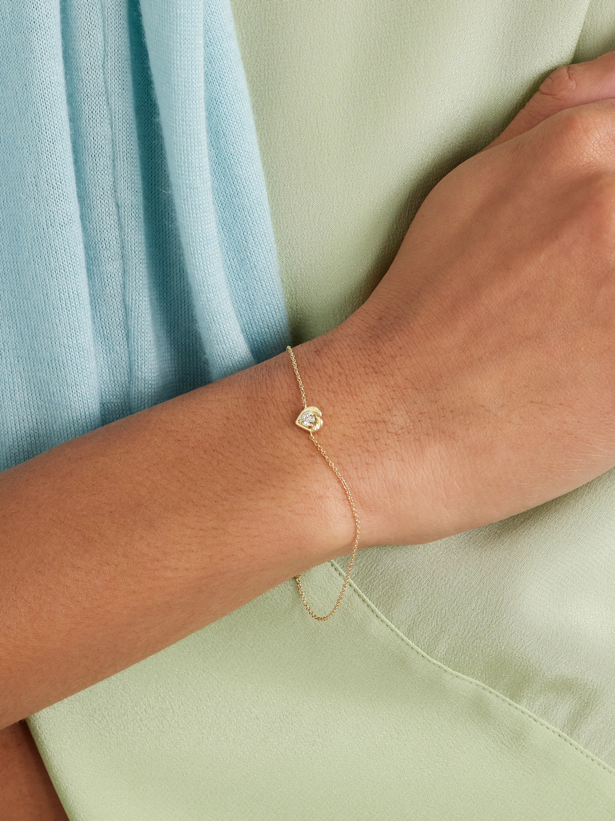 Stone And Strand Tie The Knot 10-karat Gold Diamond Bracelet In Gold