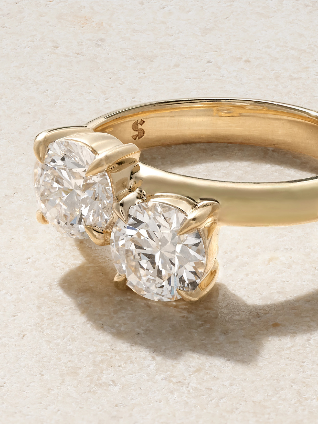 STONE AND STRAND TOI ET MOI 14-KARAT GOLD LABORATORY-GROWN DIAMOND RING