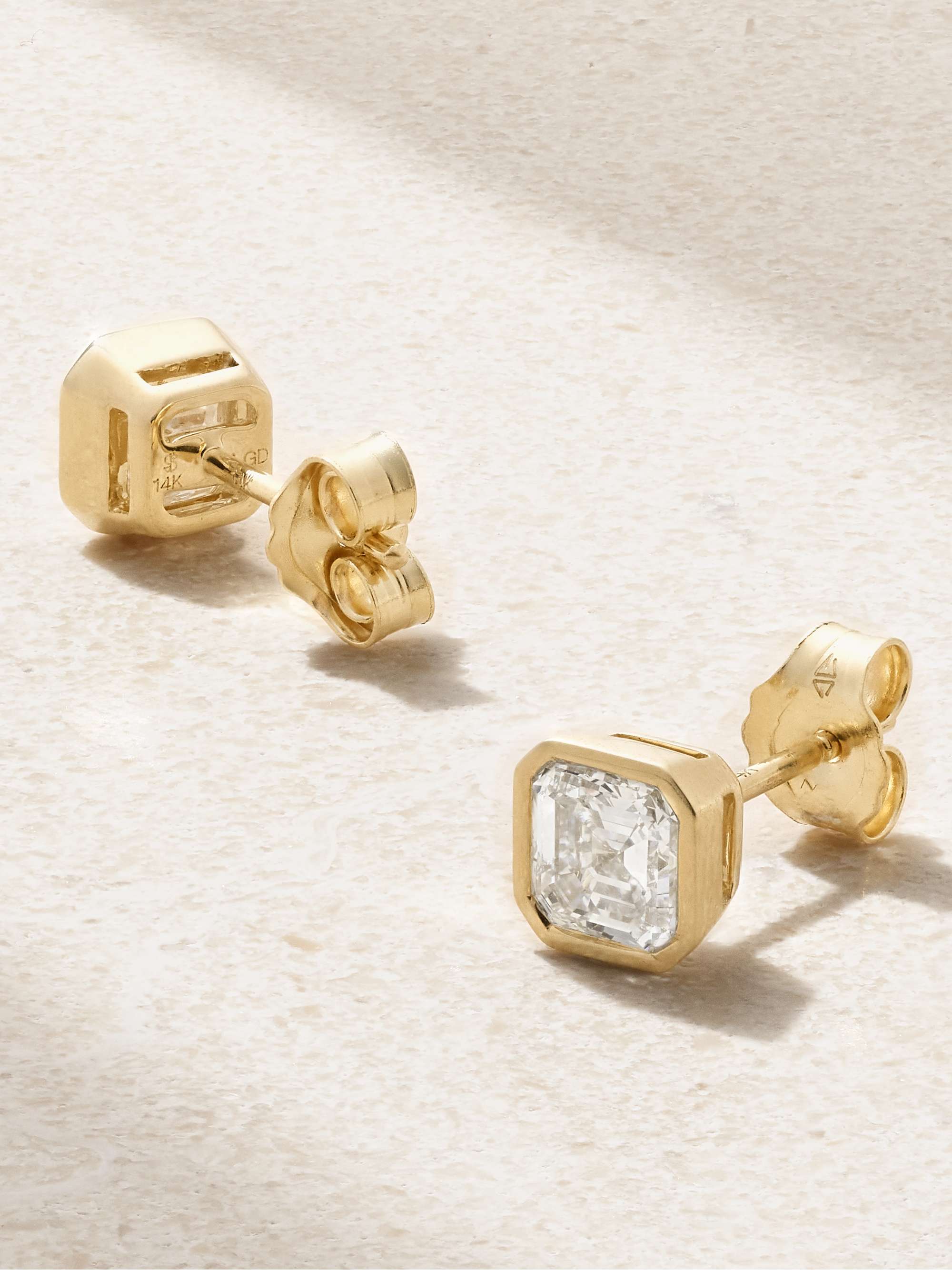 STONE AND STRAND 