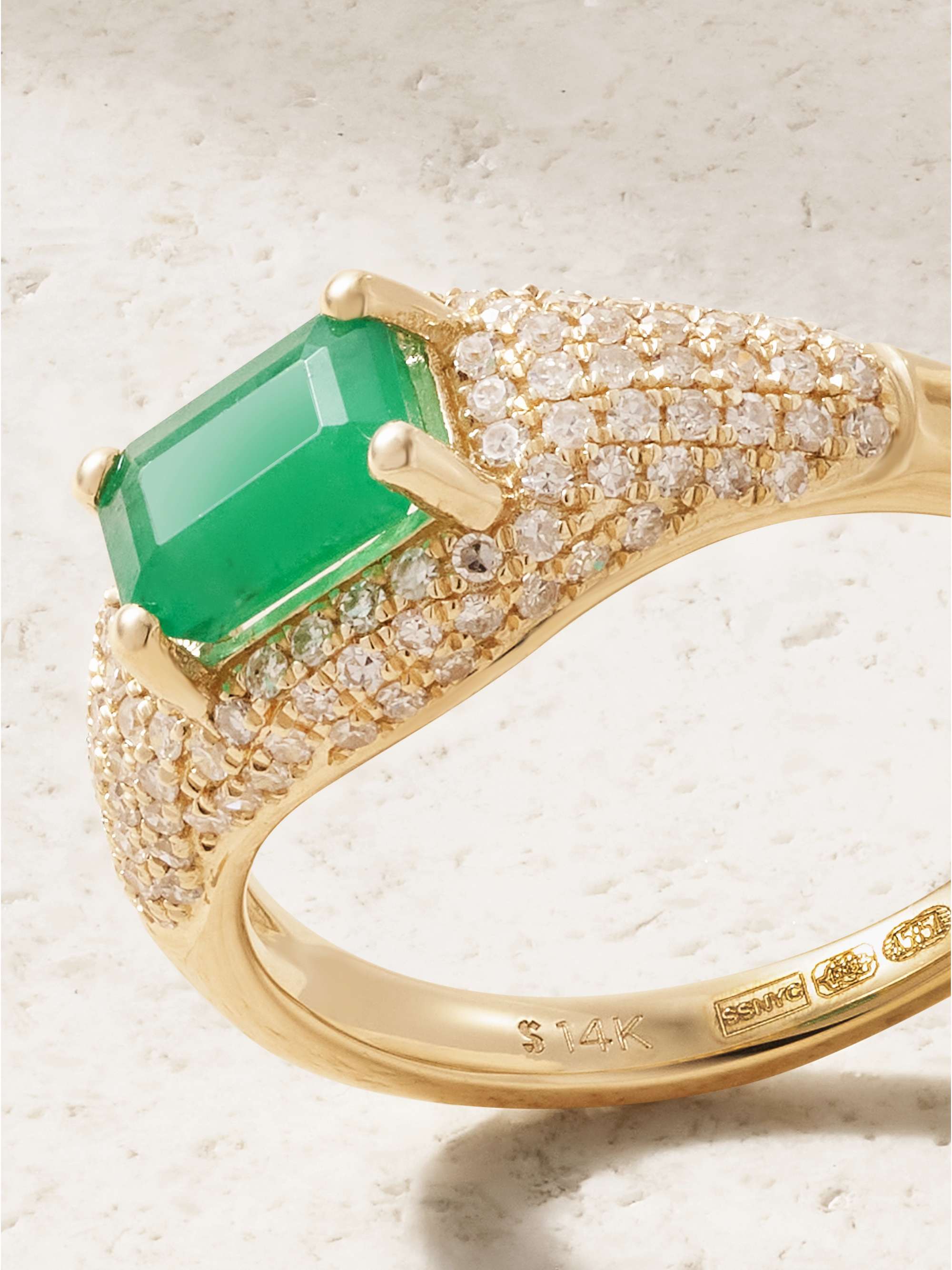 STONE AND STRAND 
