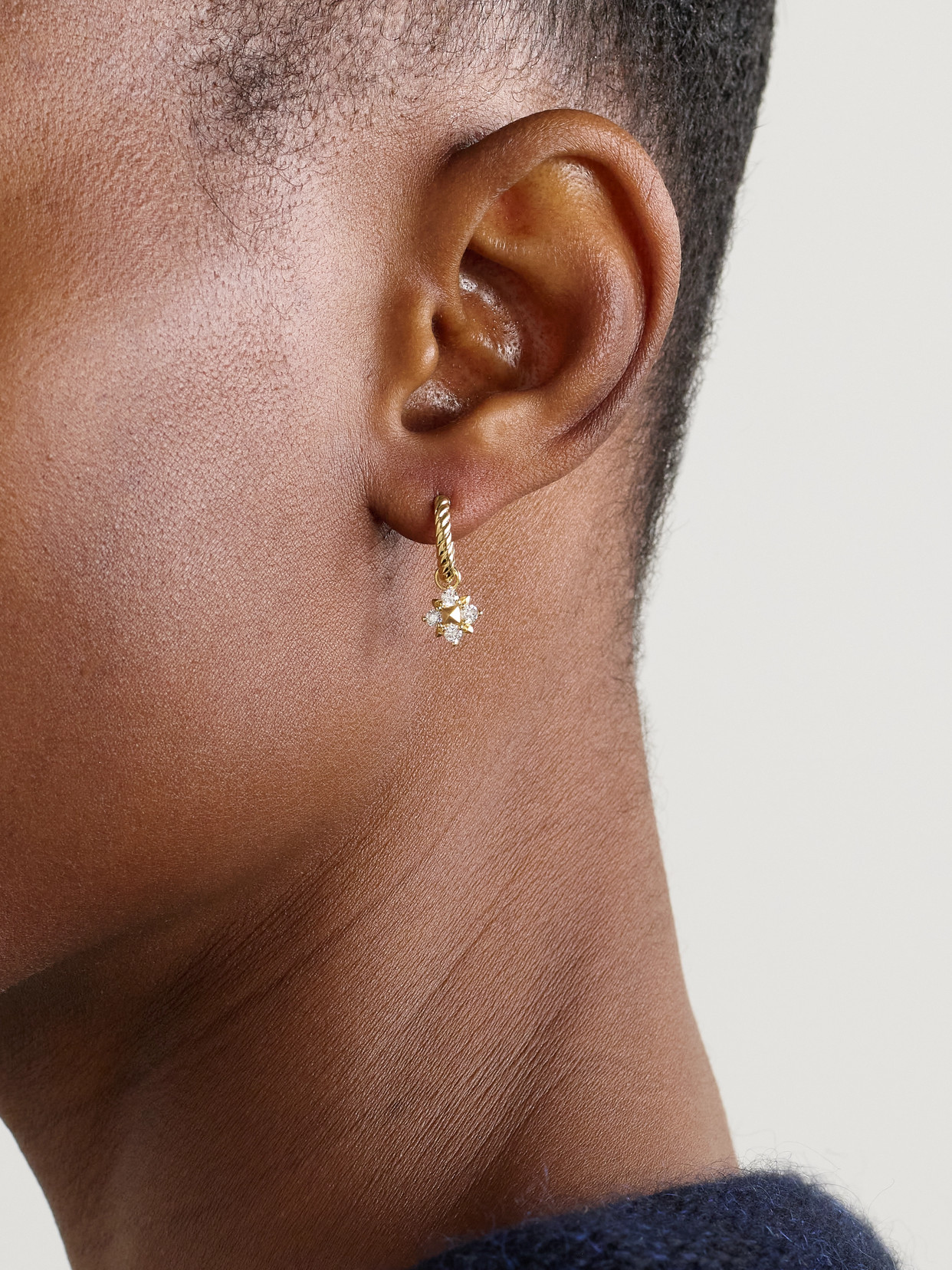 David Yurman Petite Modern Renaissance 18-karat Gold Diamond Hoop Earrings In Gold