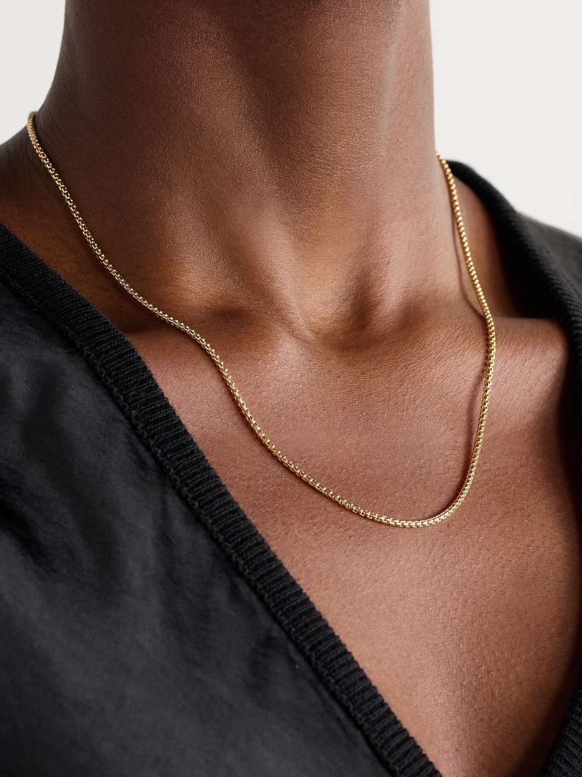David Yurman Hollow Box Chain 18-karat Gold Necklace - back view in Gold