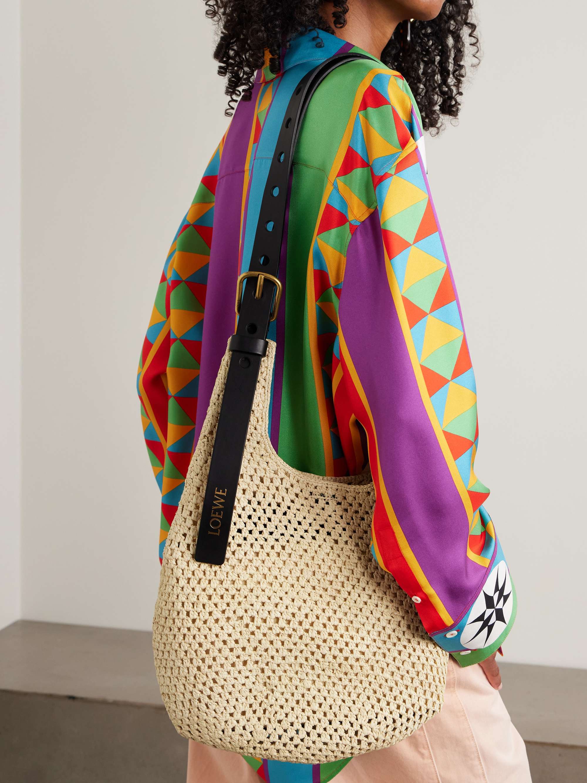 LOEWE + Paula's Ibiza The Punch Hole ラフィア ショルダー LOEWE + Paula's Ibiza The Punch Hole ラフィア ショルダー