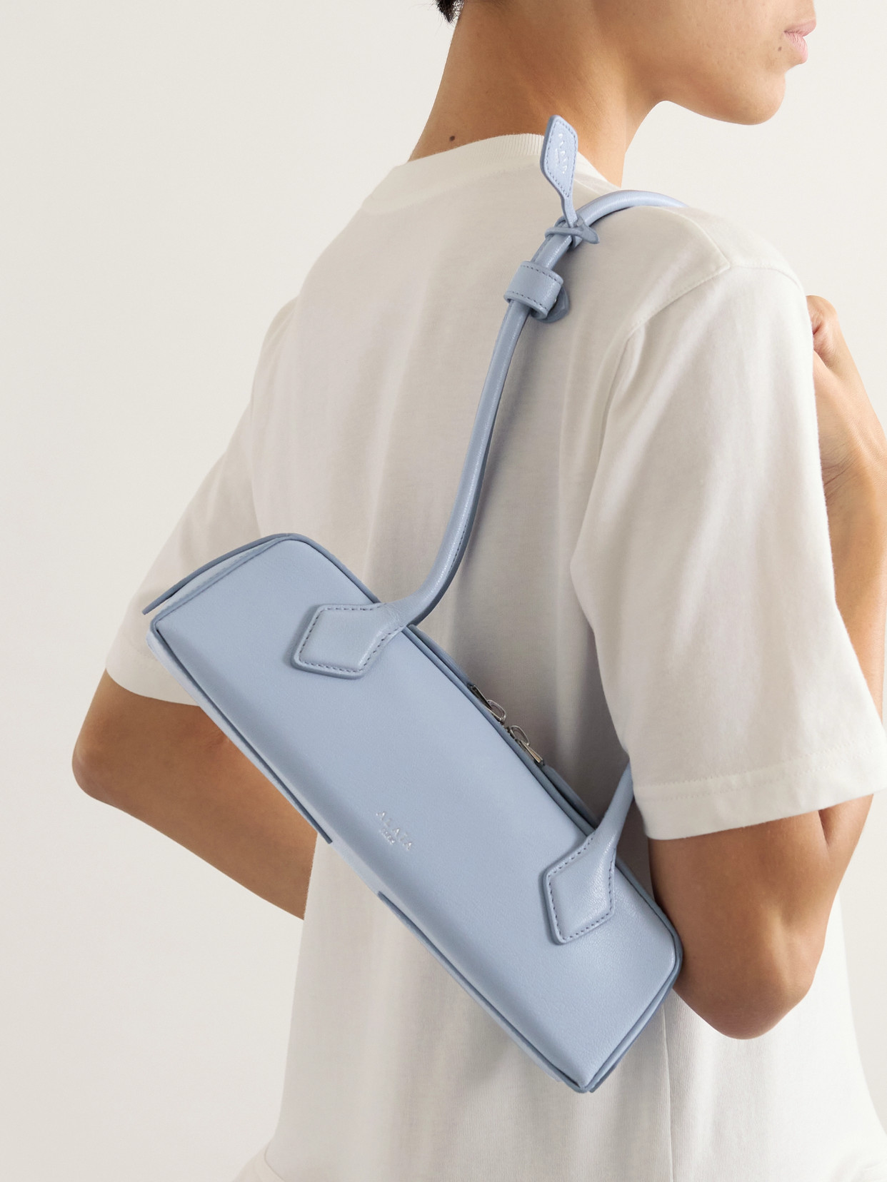 Alaïa Le Teckel Small Leather Shoulder Bag In Blue