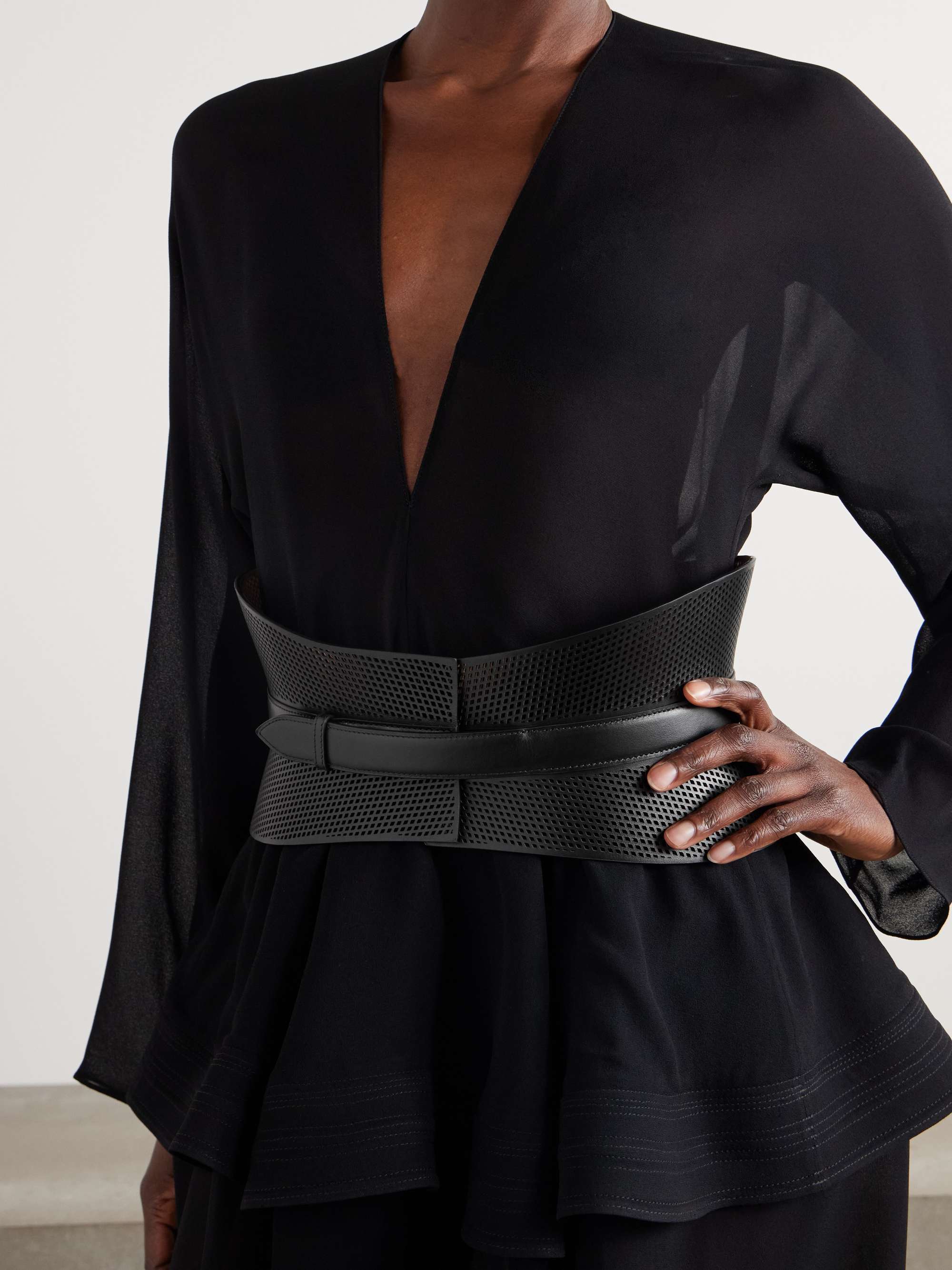 ALAÏA Neo Bustier laser-cut leather belt | NET-A-PORTER