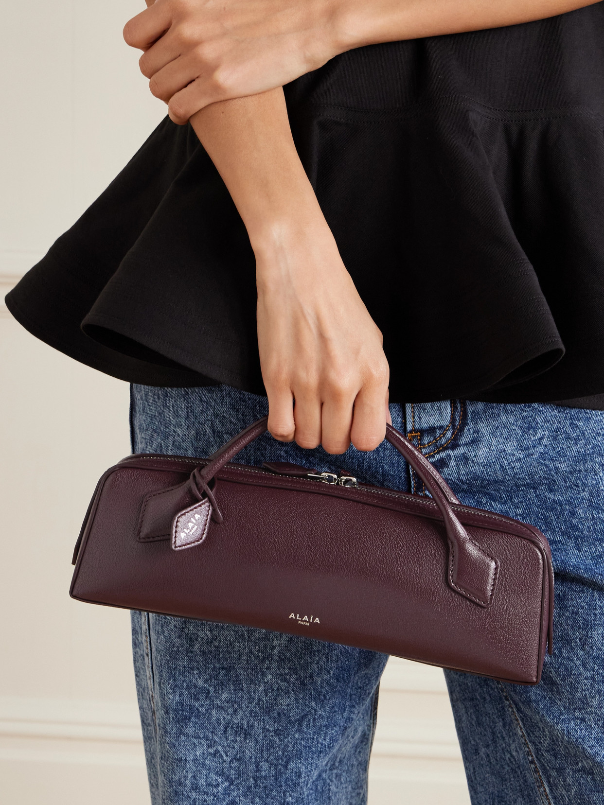 Alaïa Le Teckel Textured-leather Tote In Burgundy