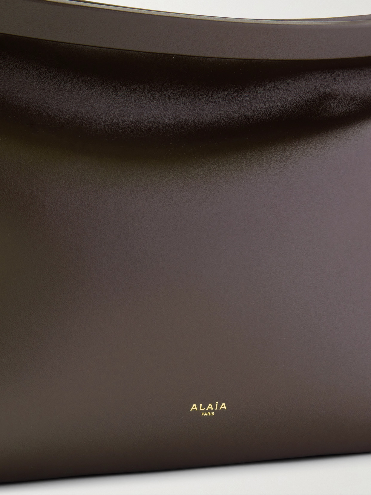 Alaïa Click E/w Large Leather Shoulder Bag In Brown