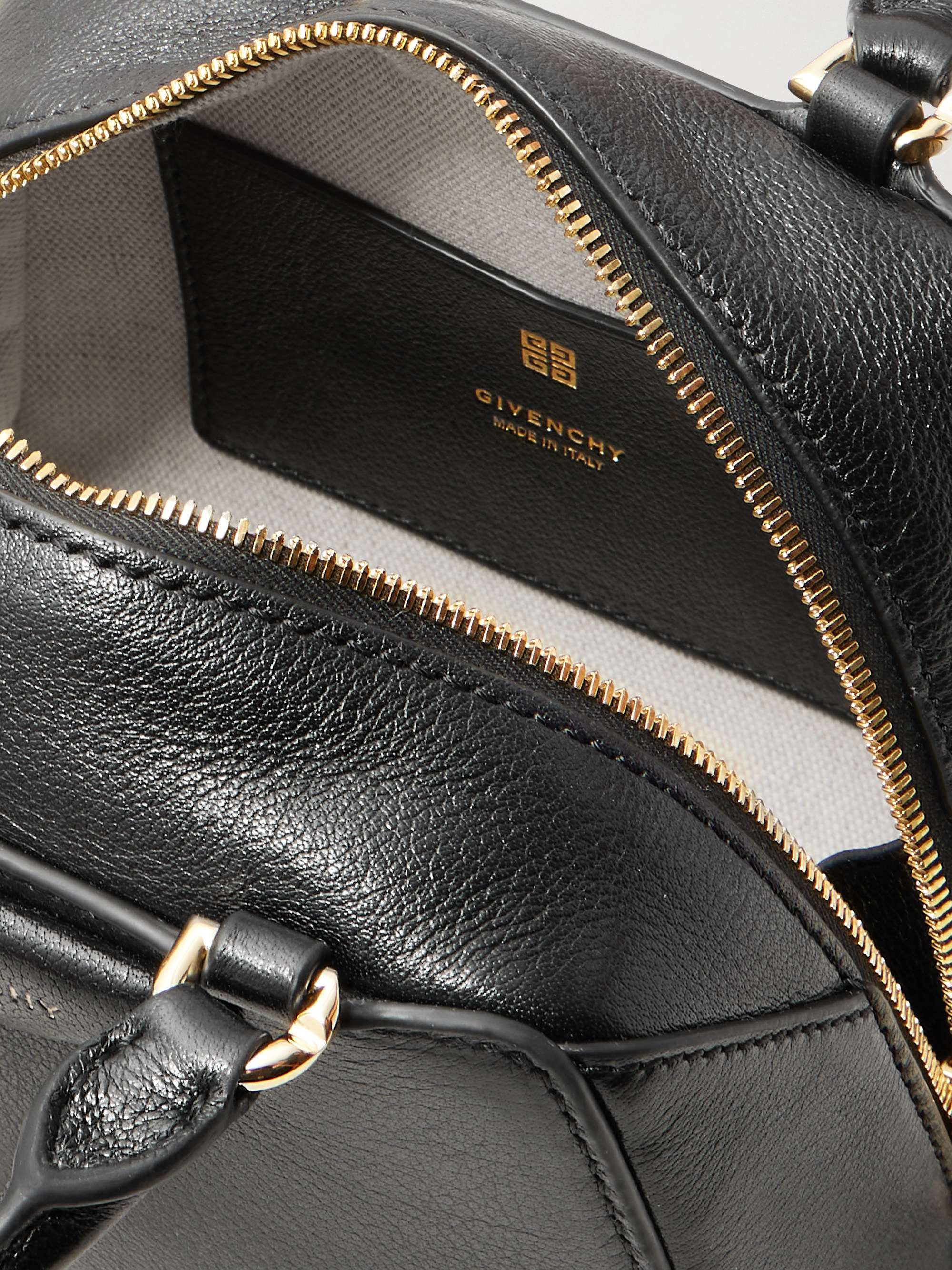 GIVENCHY 