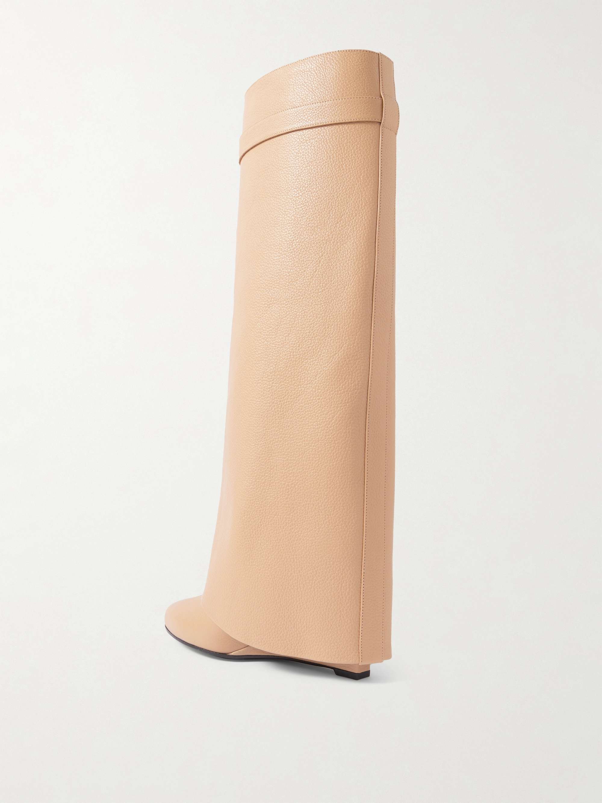 GIVENCHY 
