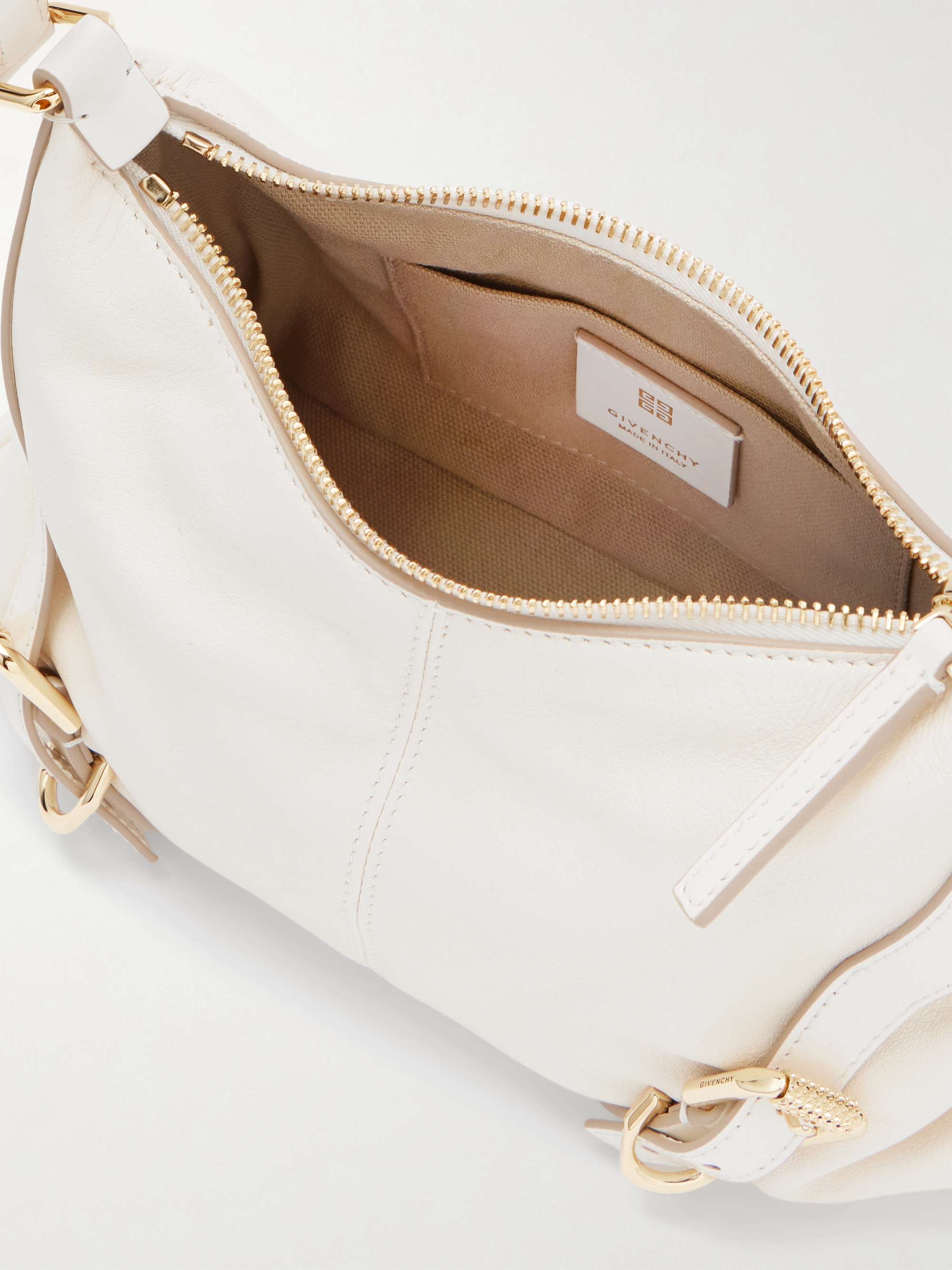 GIVENCHY 