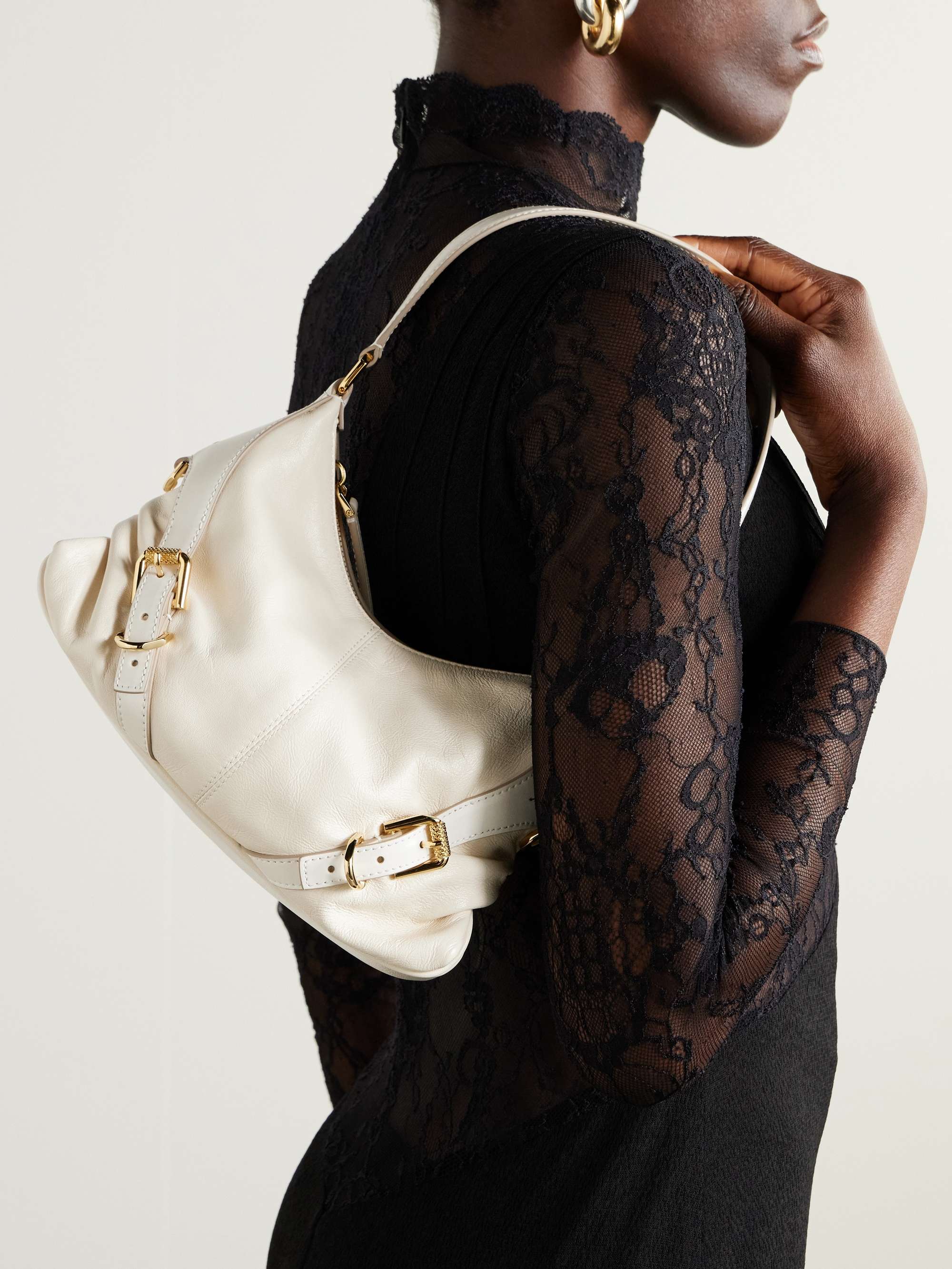 GIVENCHY 